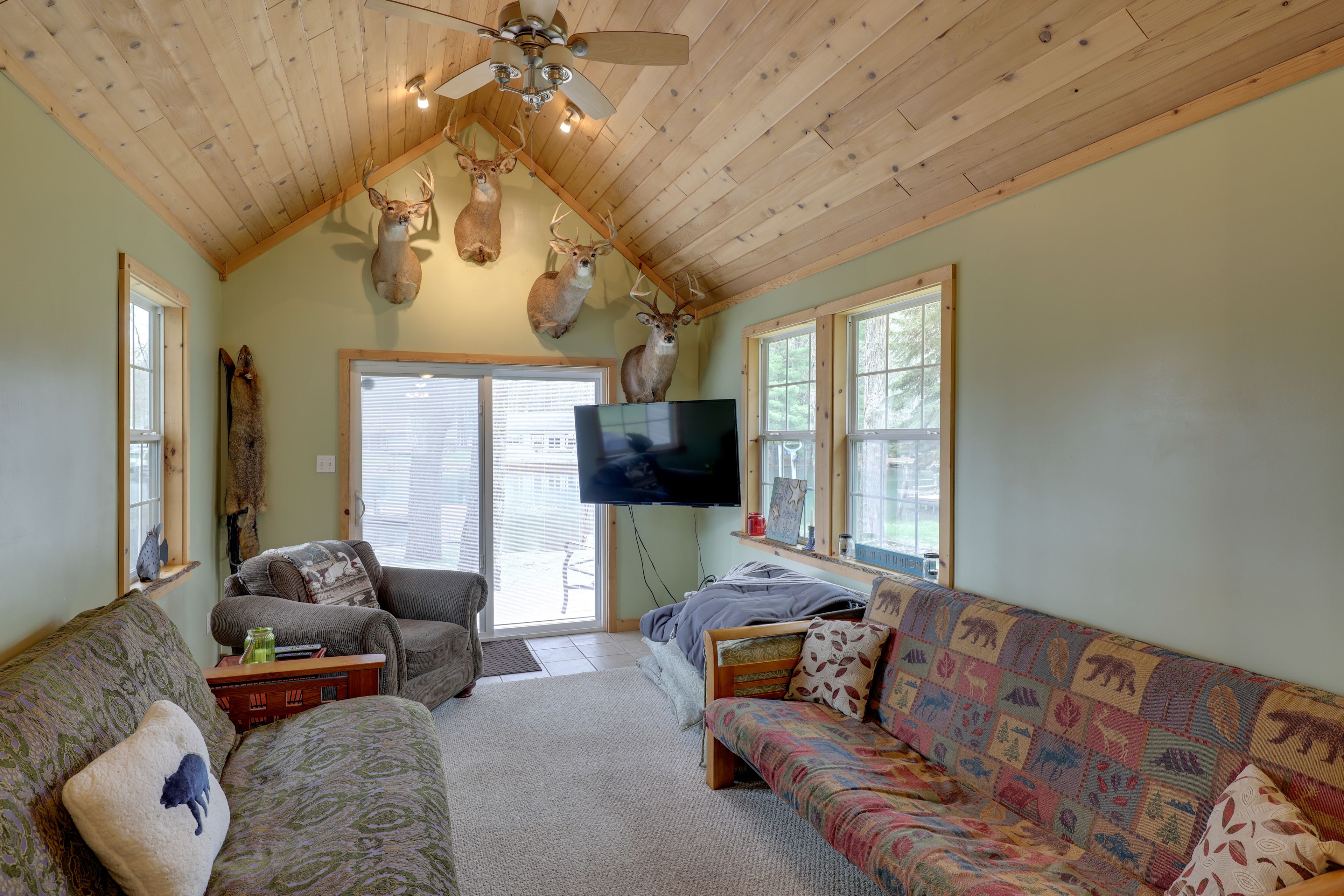 Living Room | 2 Futons