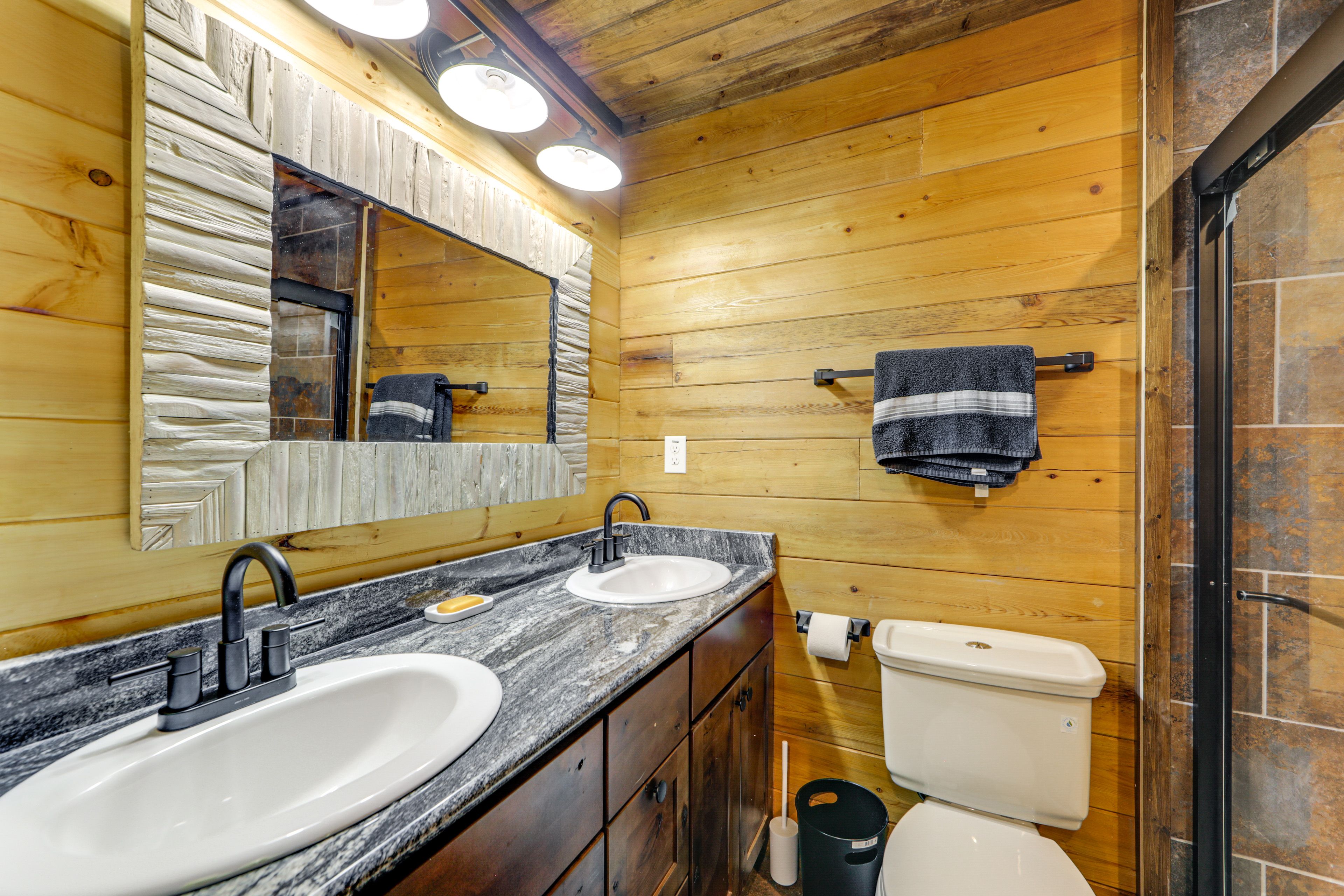 Bathroom | Towels Provided | 1st Floor