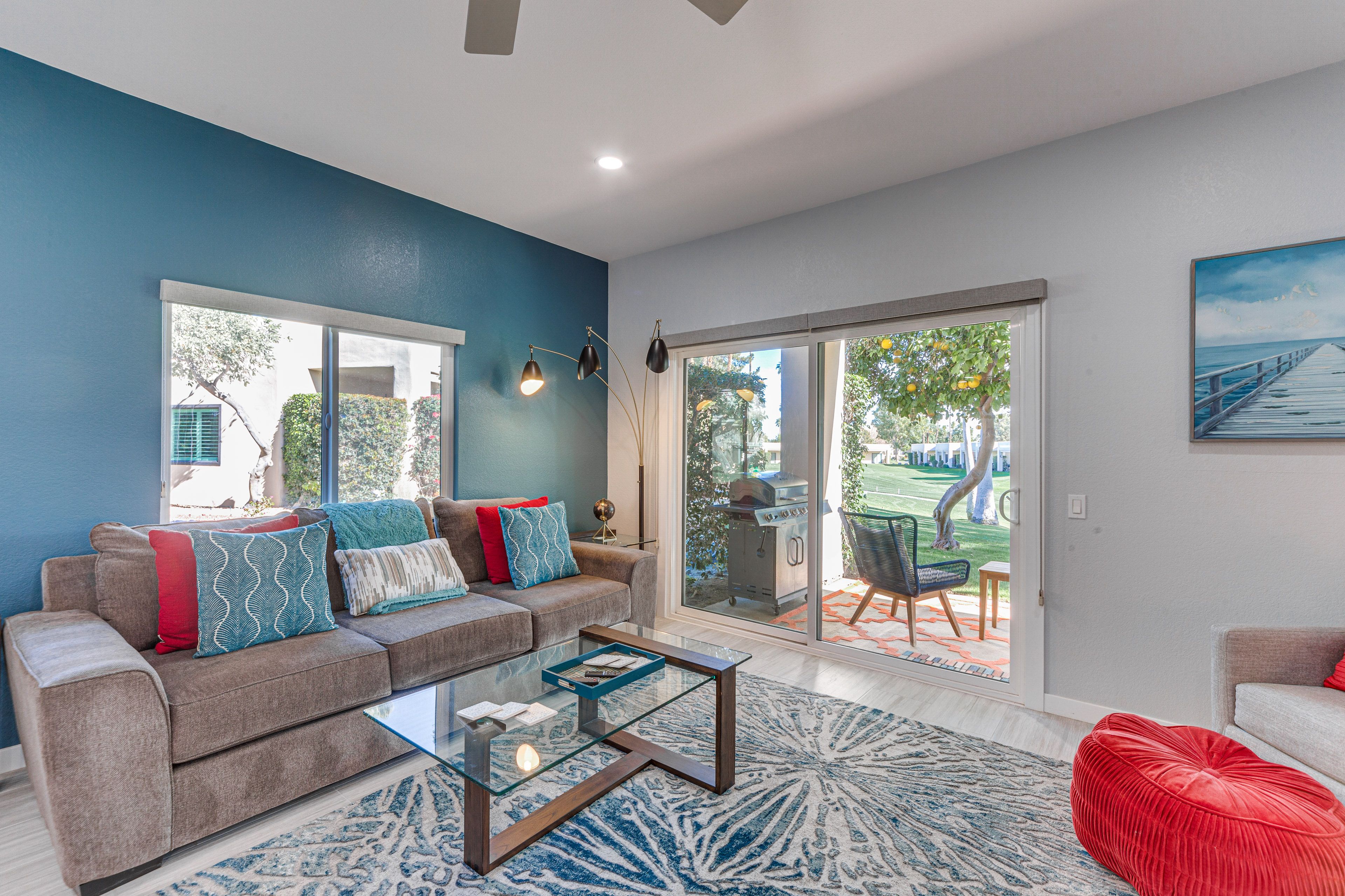 Living Room | Central Heating & A/C | Free WiFi