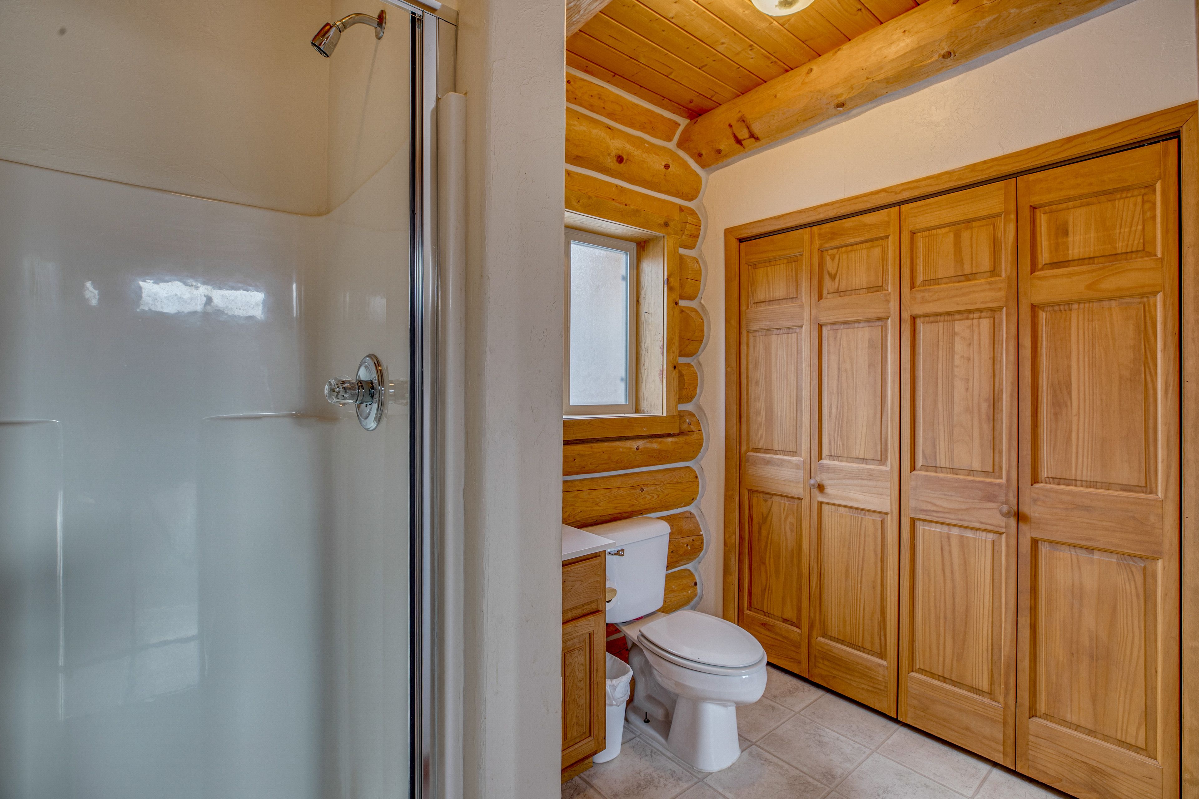 Full Bathroom | Washer/Dryer | 1st Floor