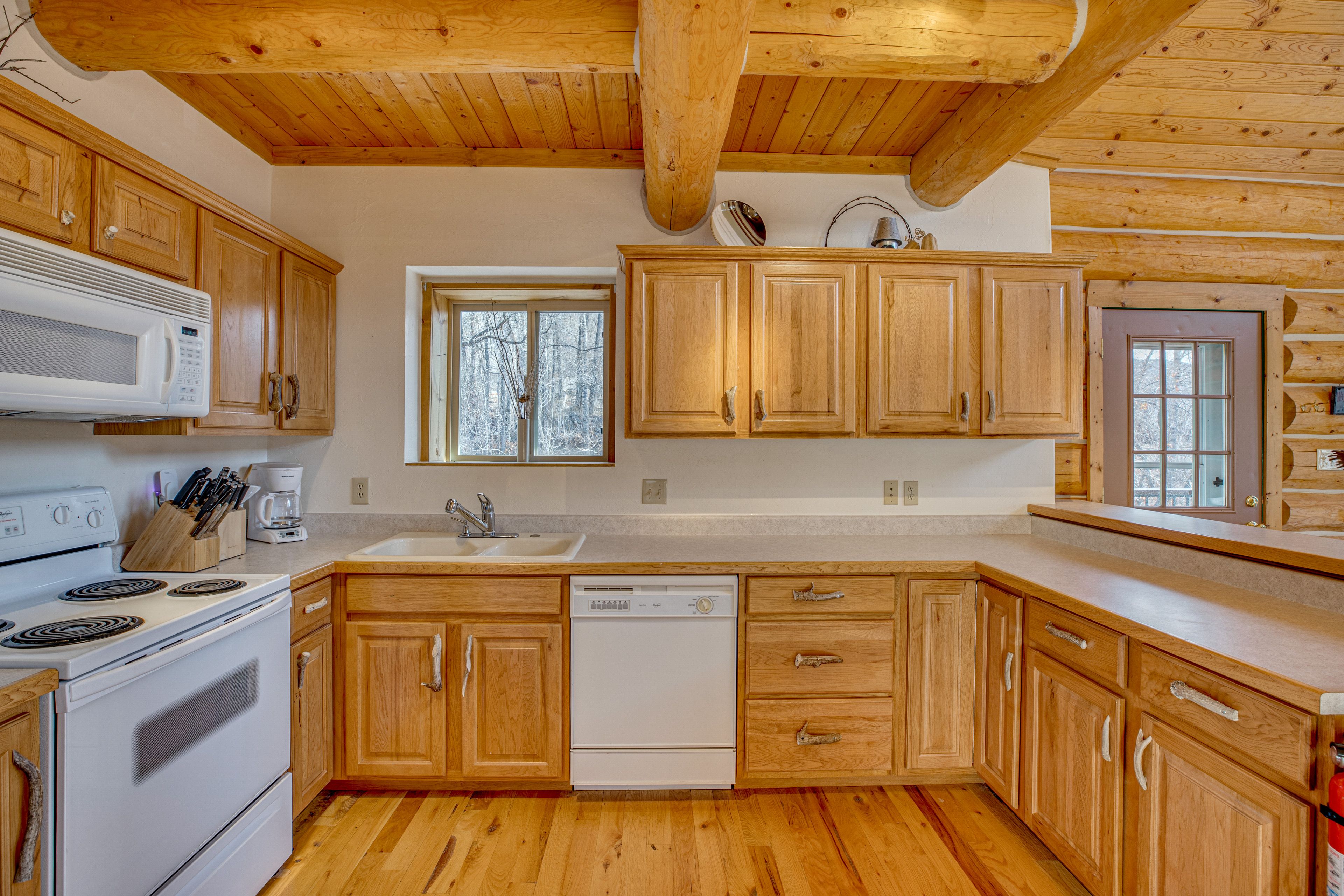 Kitchen | Stove/Oven | 1st Floor