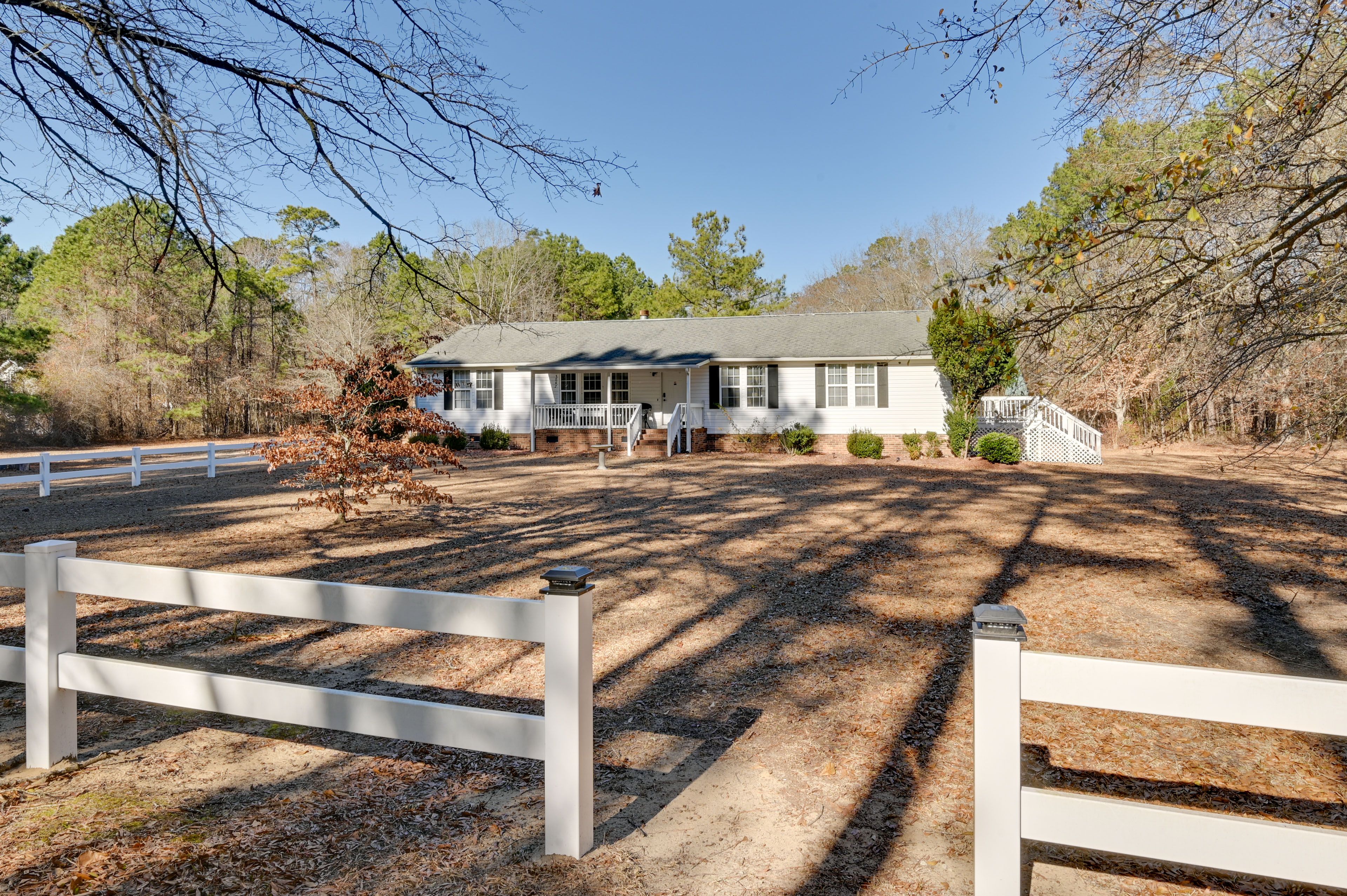 Parking | Shared Driveway (4 Vehicles)