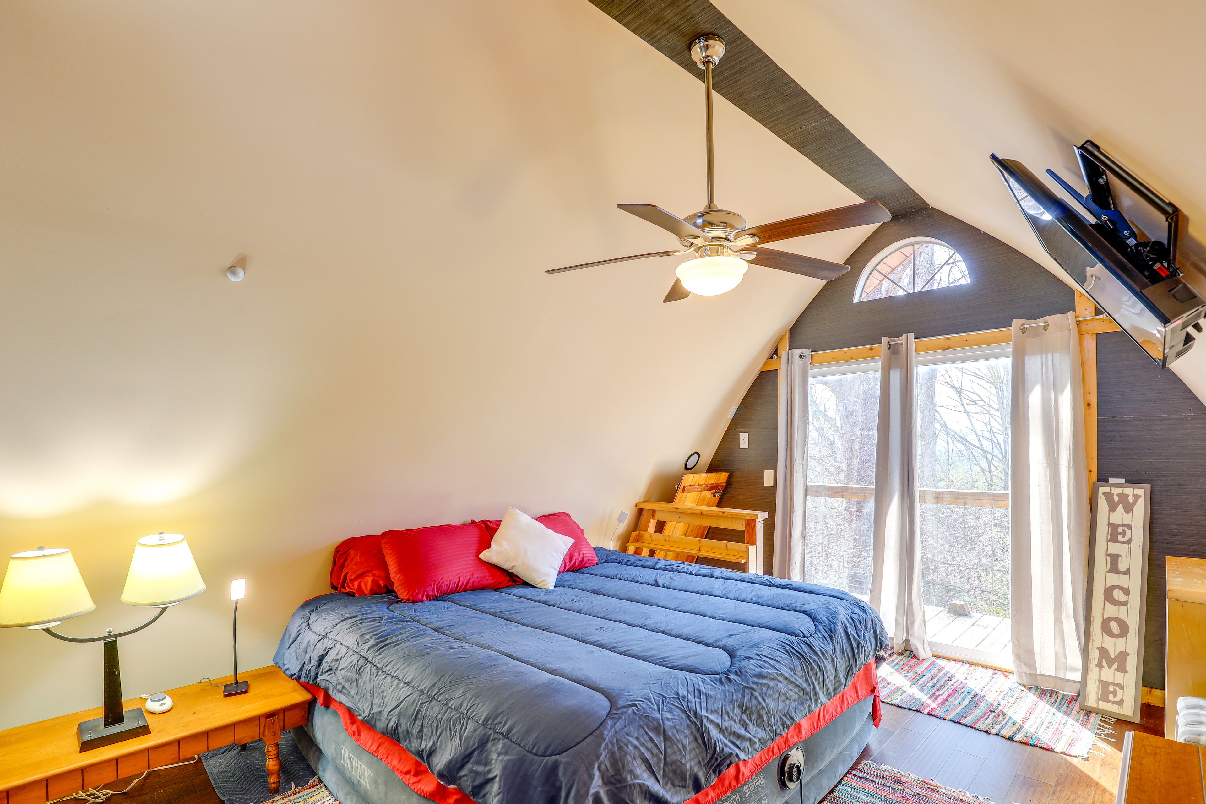 Bedroom 1 | King Bed | 2nd Floor