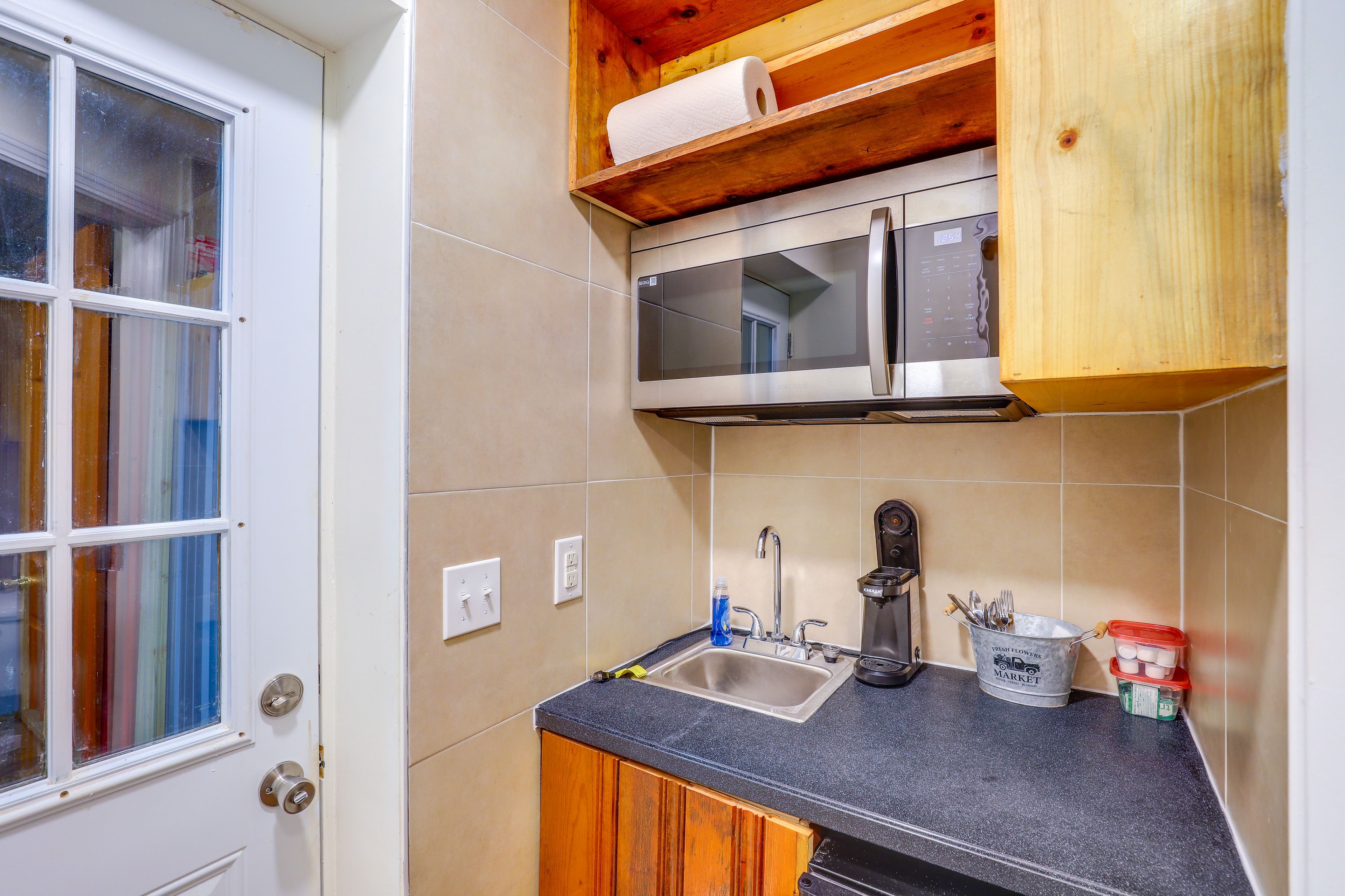 Kitchenette | 1st Floor