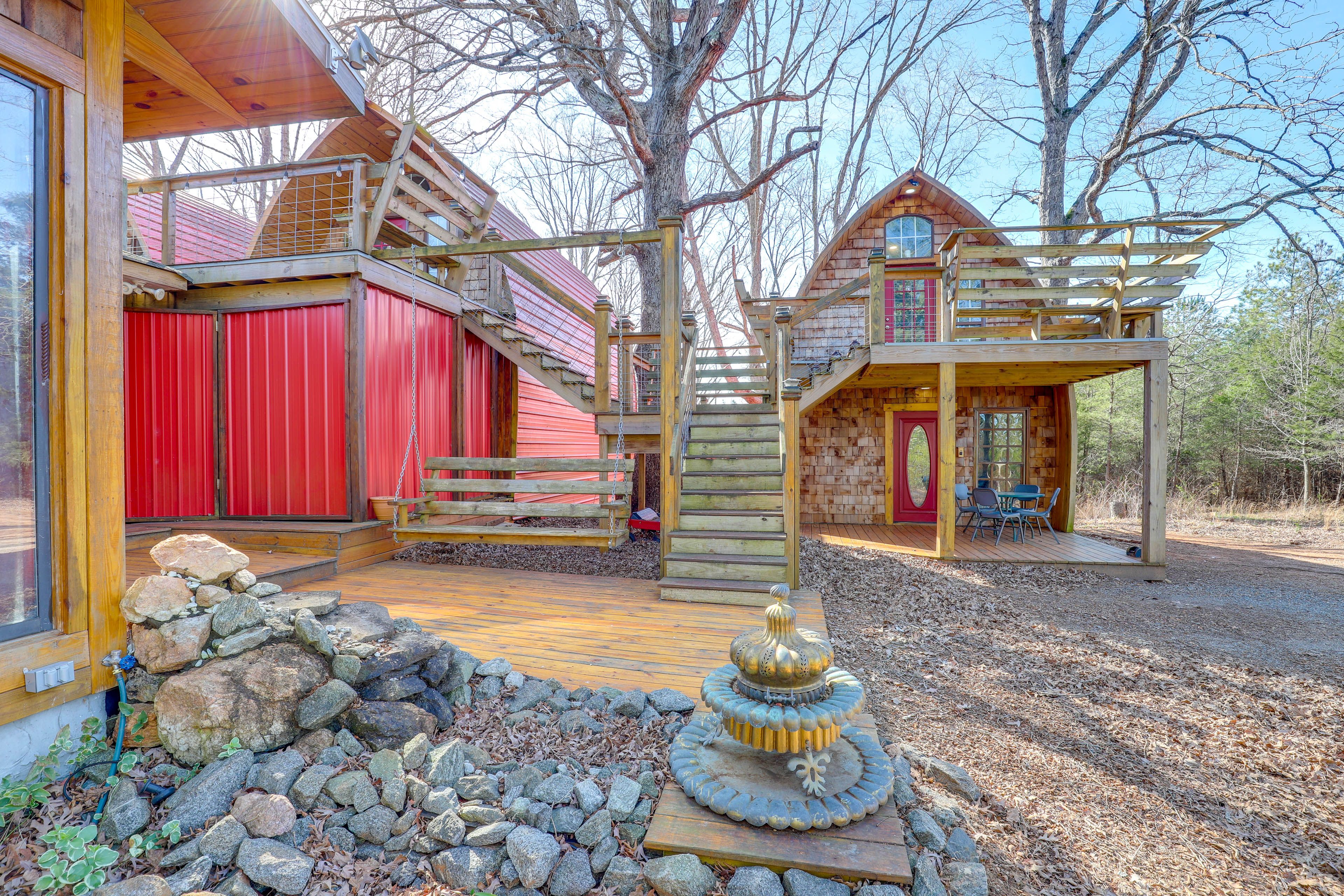 Shared Amenities | Swing