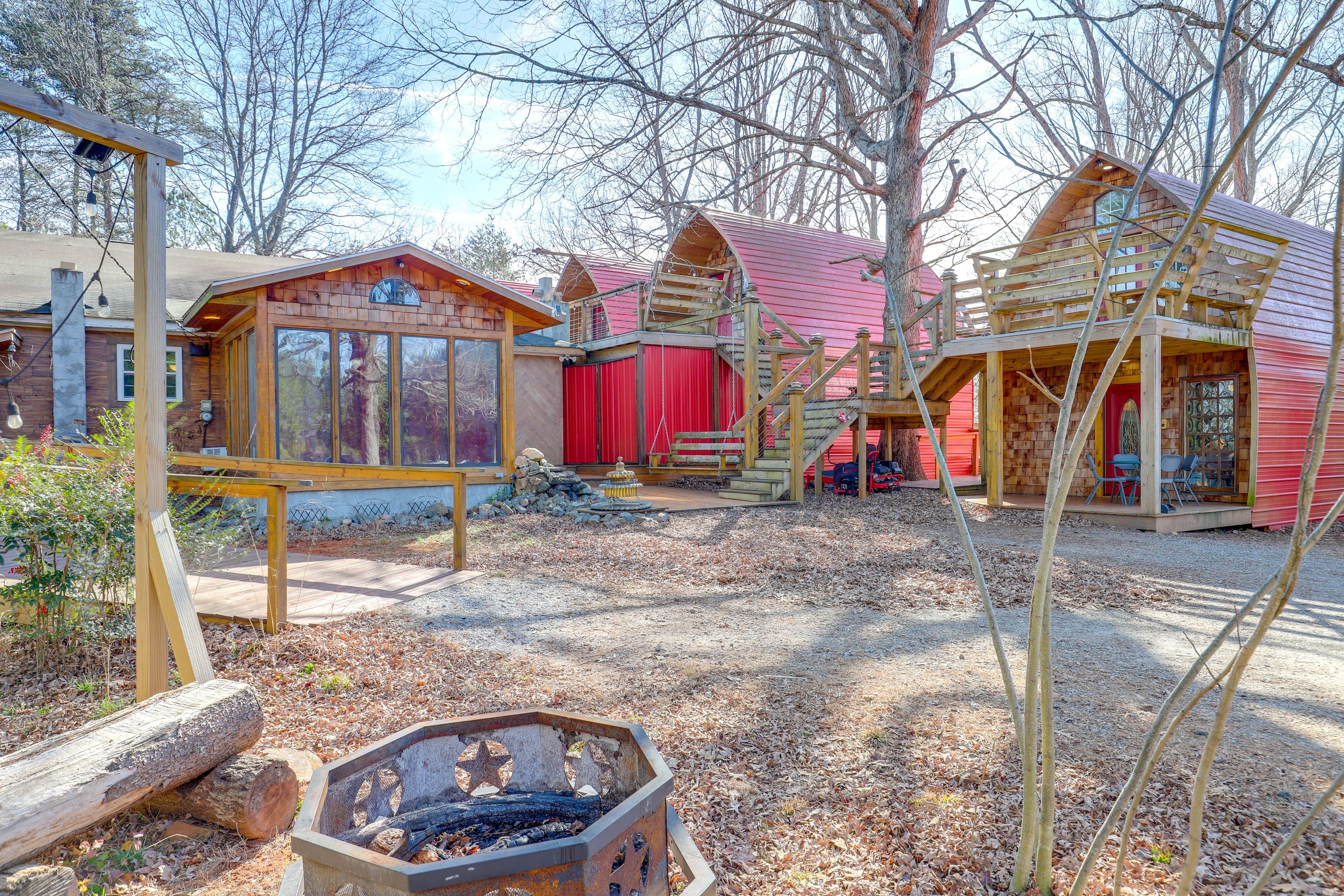 Shared Driveway Parking (4 Vehicles)
