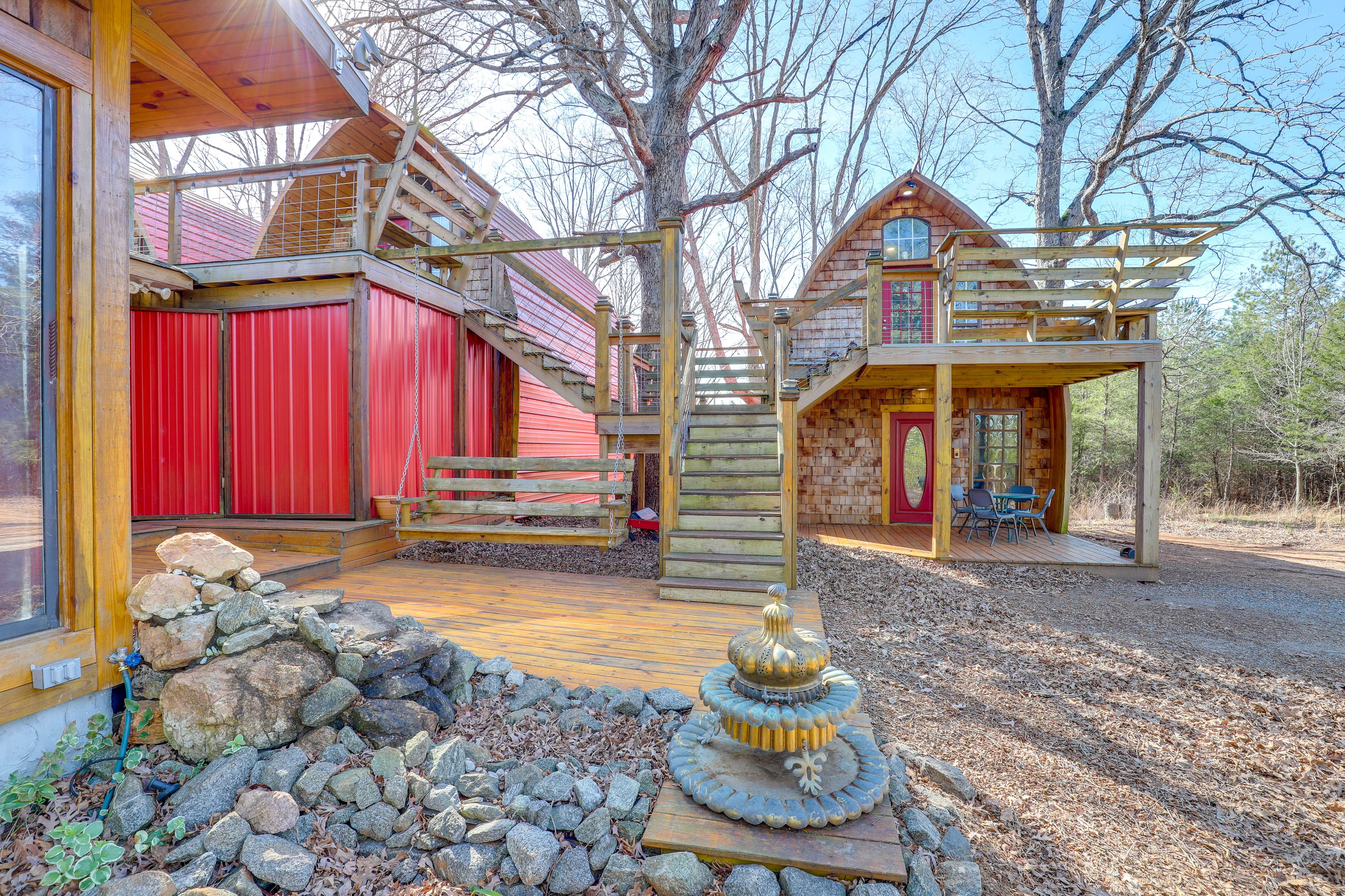 Shared Amenities | Swing