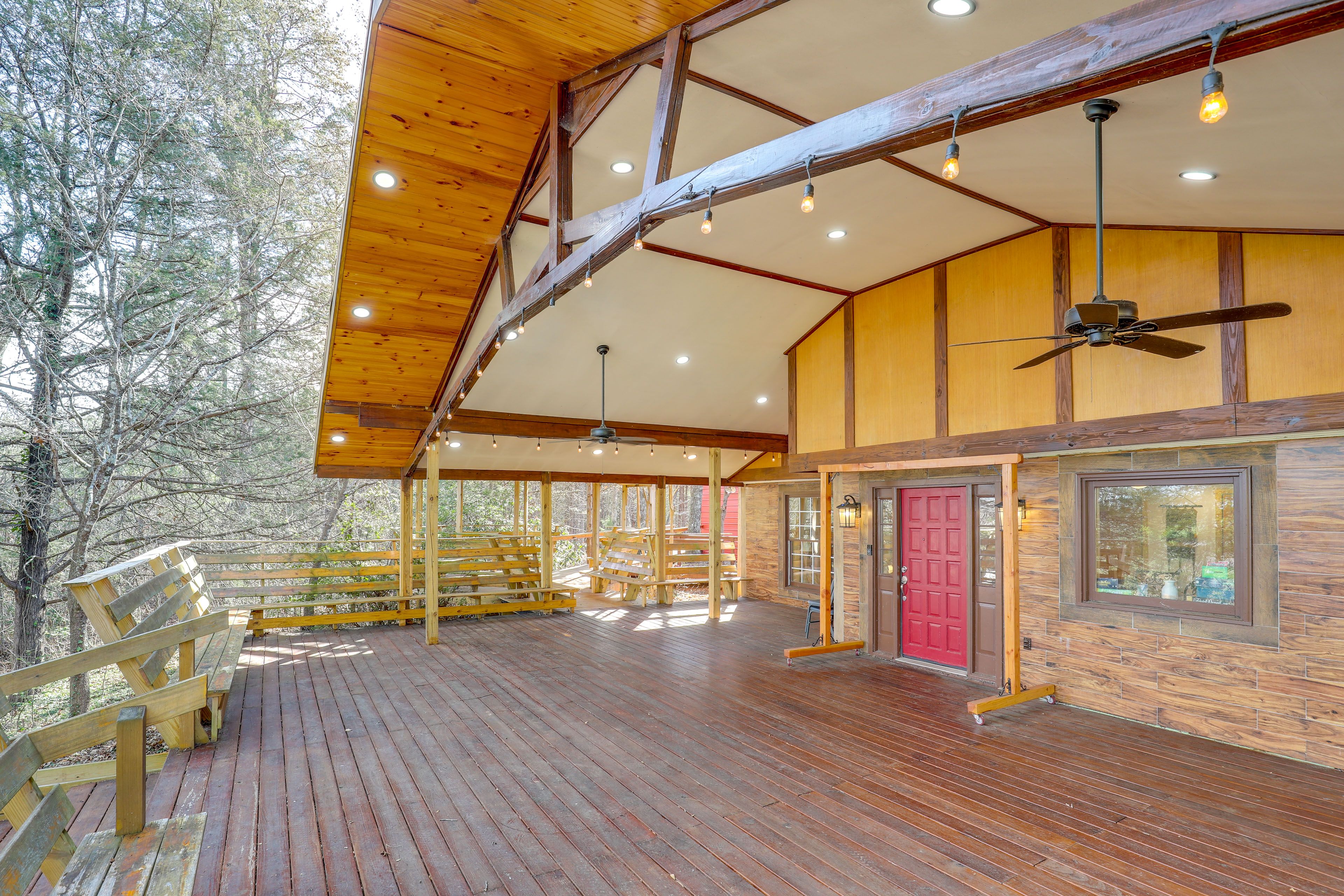 Shared Amenities | Clubhouse Exterior | Gazebo