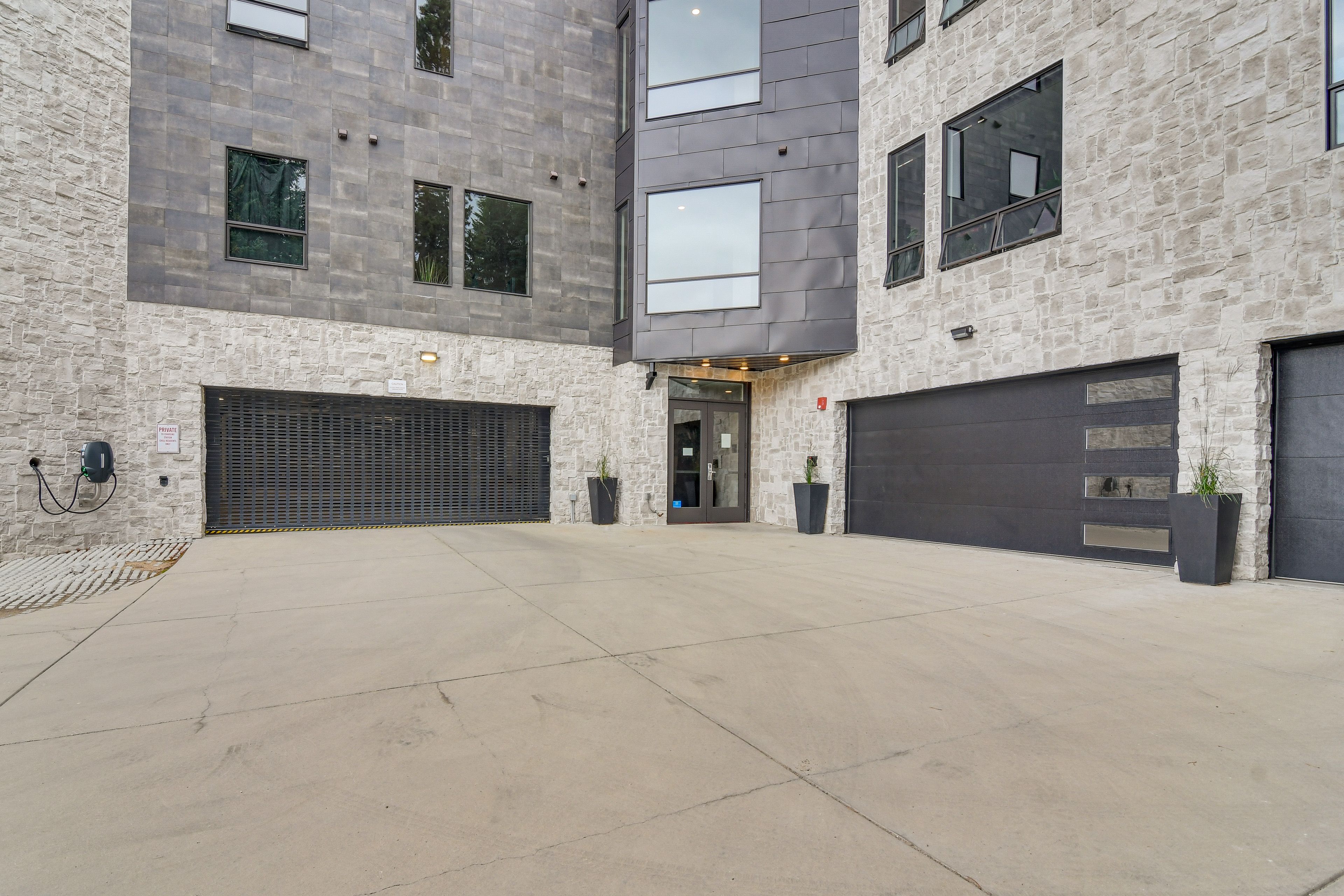 Parking | Designated Spot (1 Vehicle) | Community Garage (1 Vehicle)