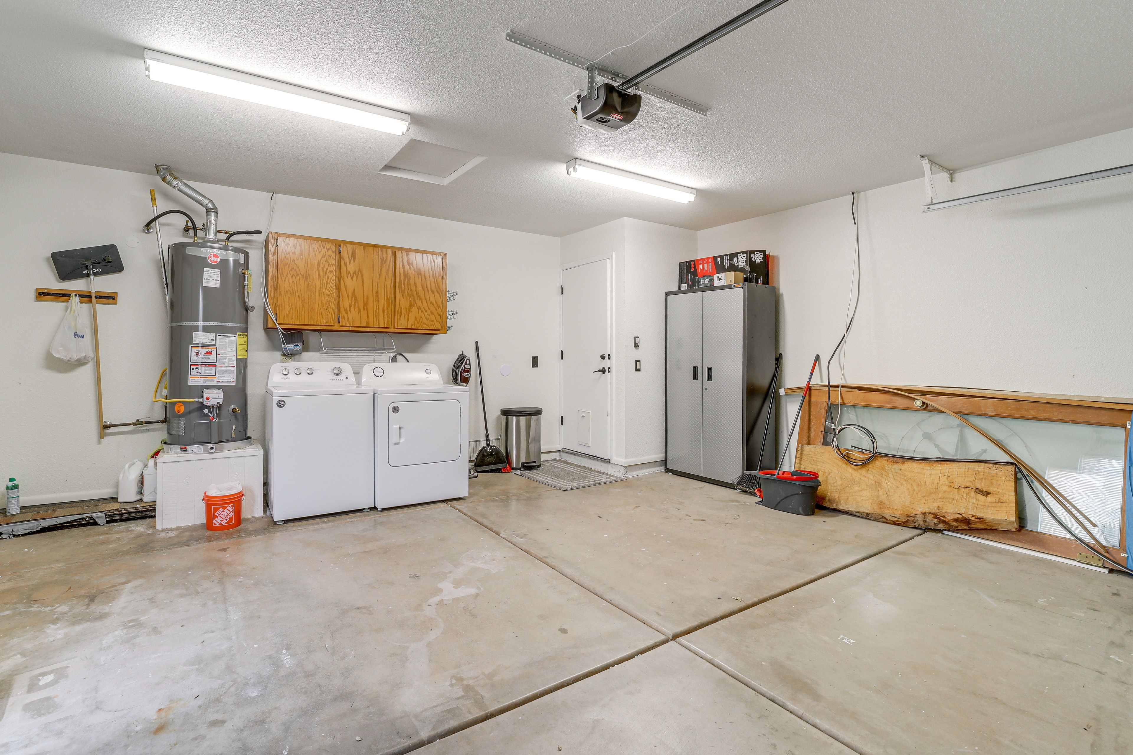 Garage | Washer/Dryer