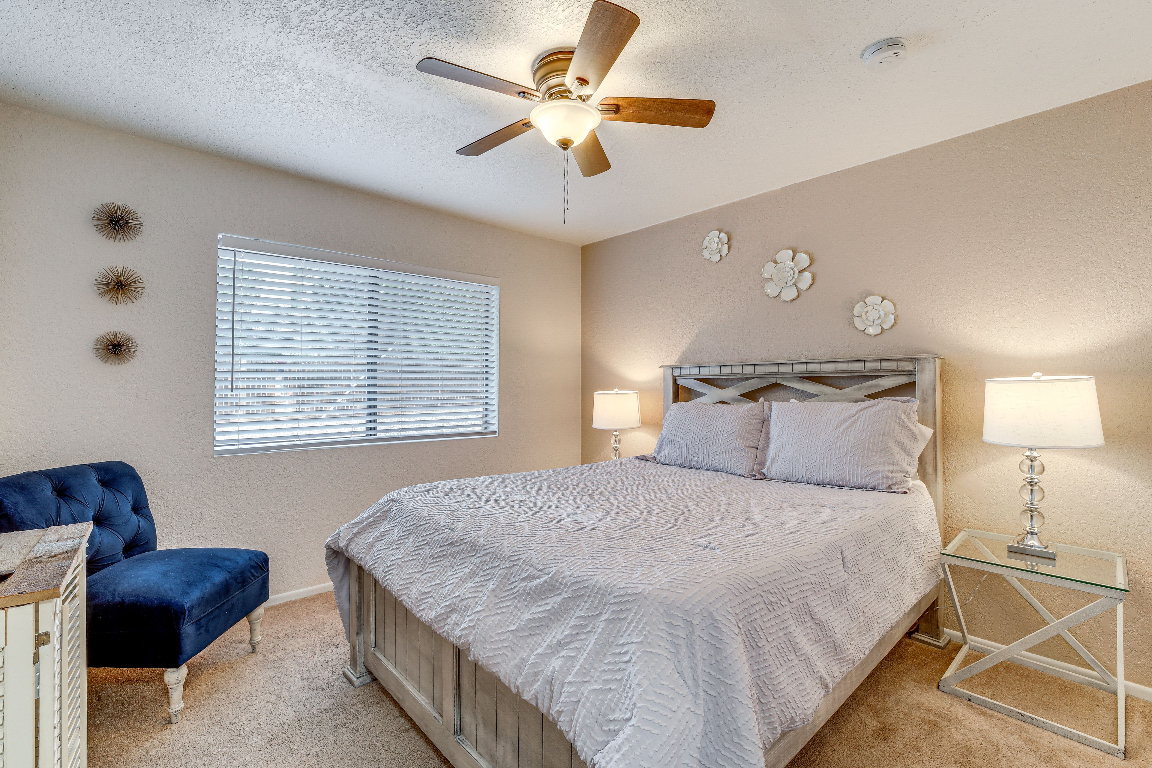 Bedroom 3 | Queen Bed