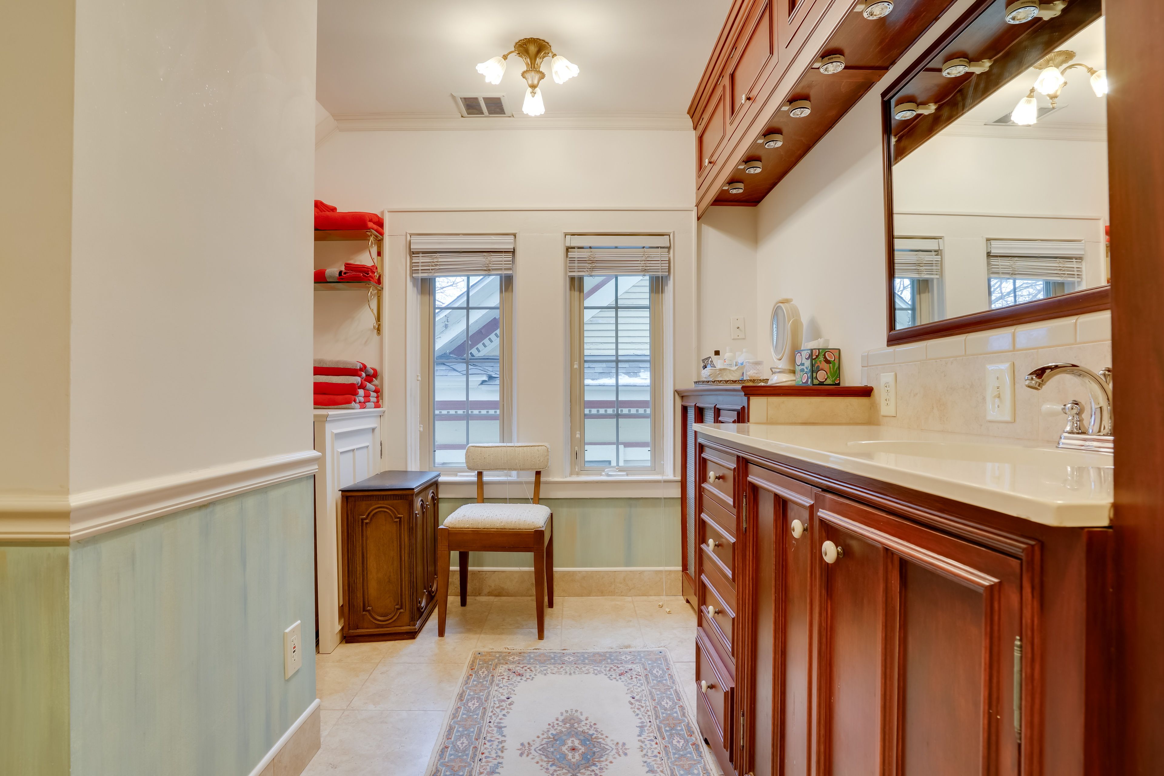 Bathroom | Towels Provided | Complimentary Toiletries | Hair Dryer