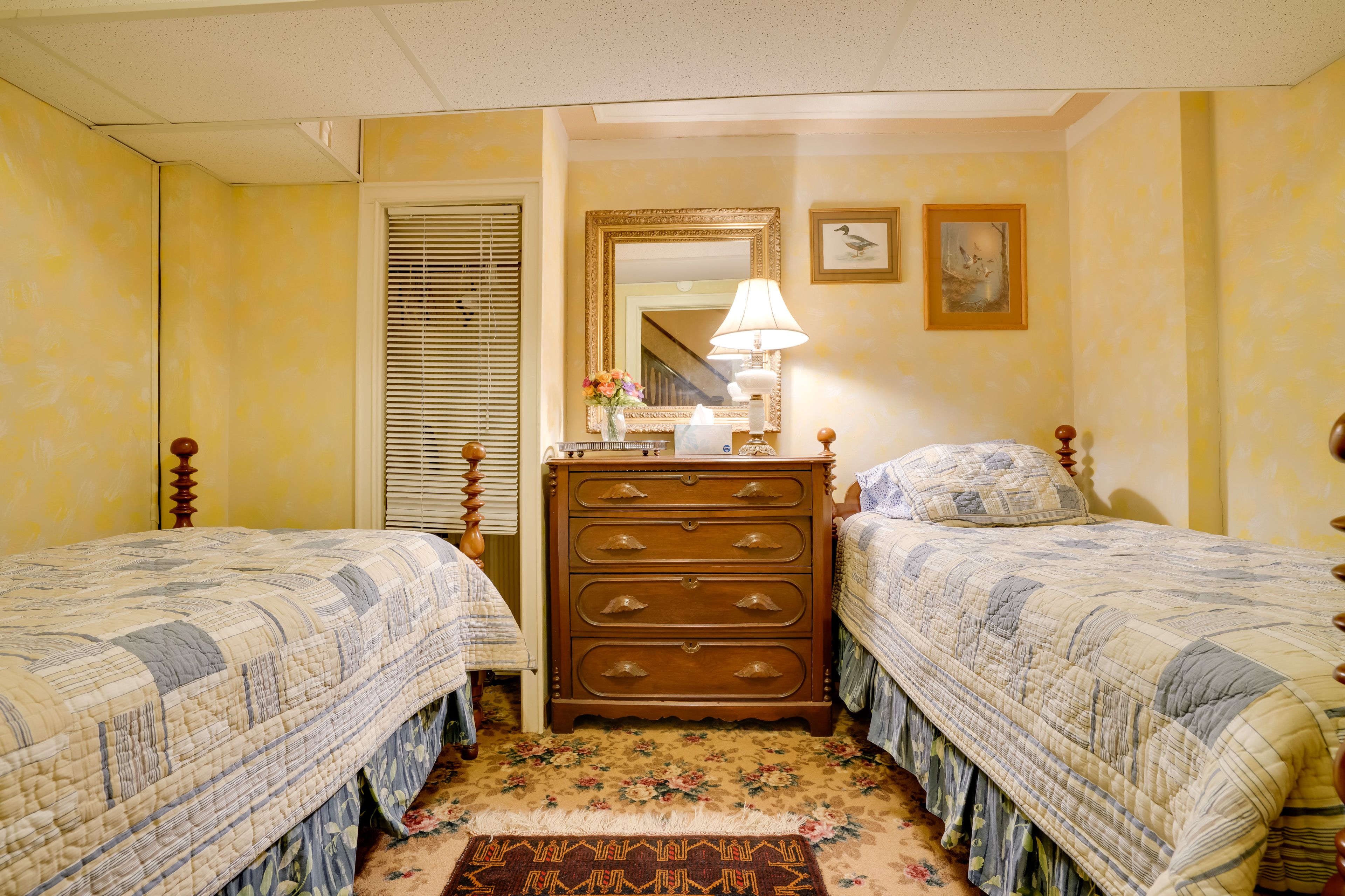 Bedroom 2 | 2 Twin Beds