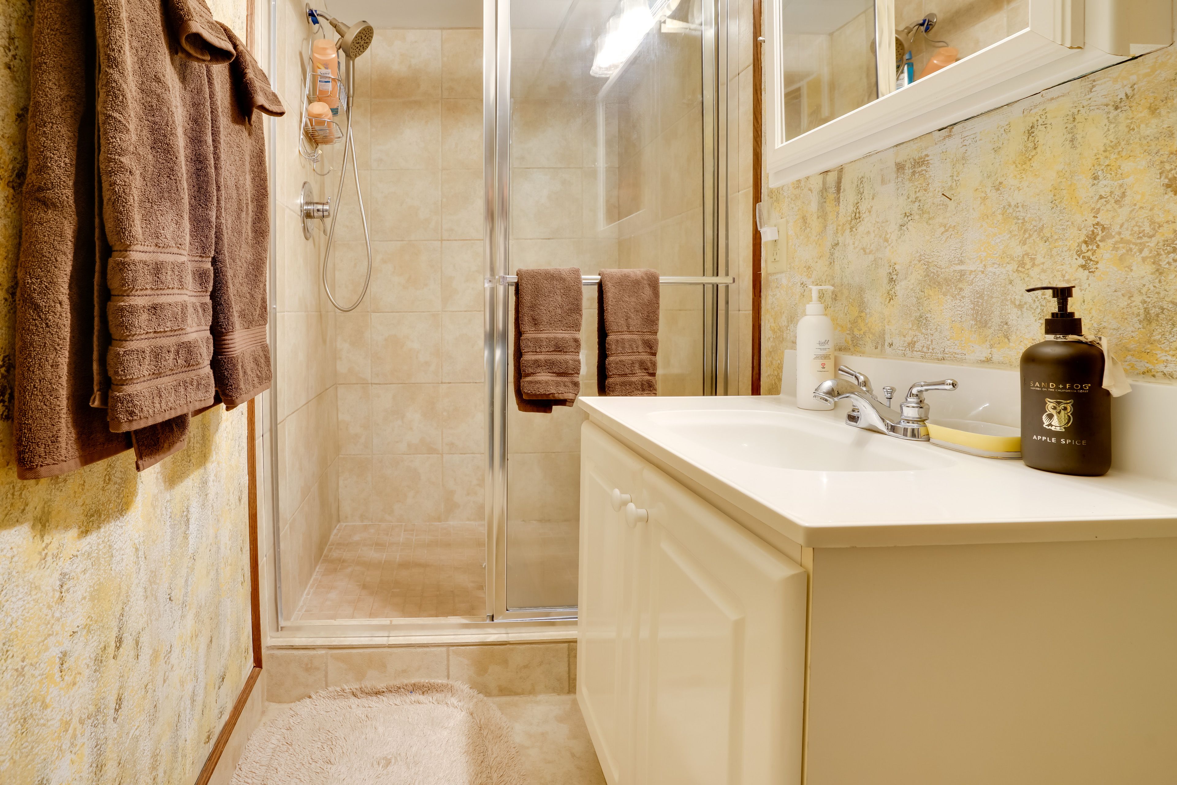 Bathroom | Towels Provided