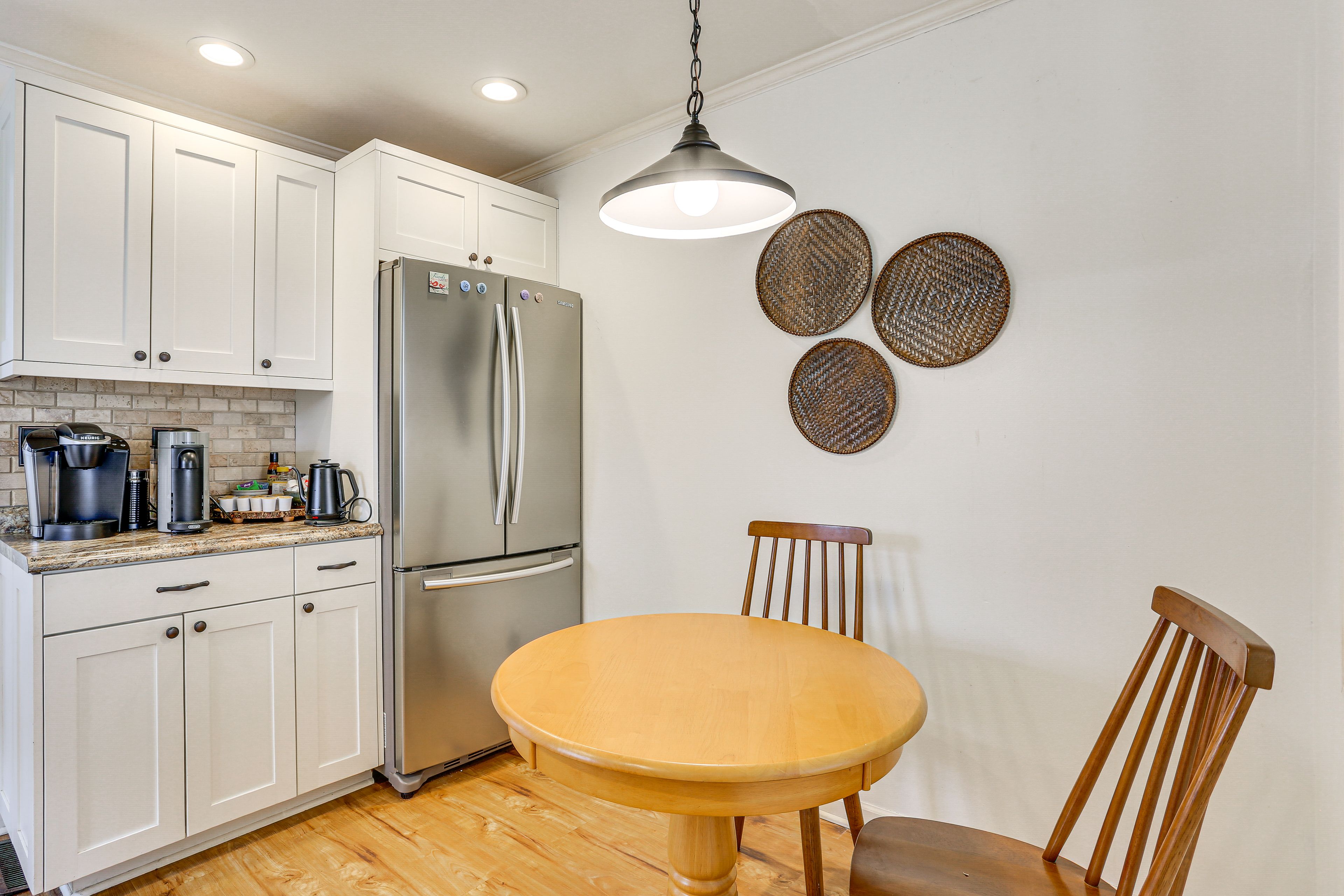 Kitchen | Main Level