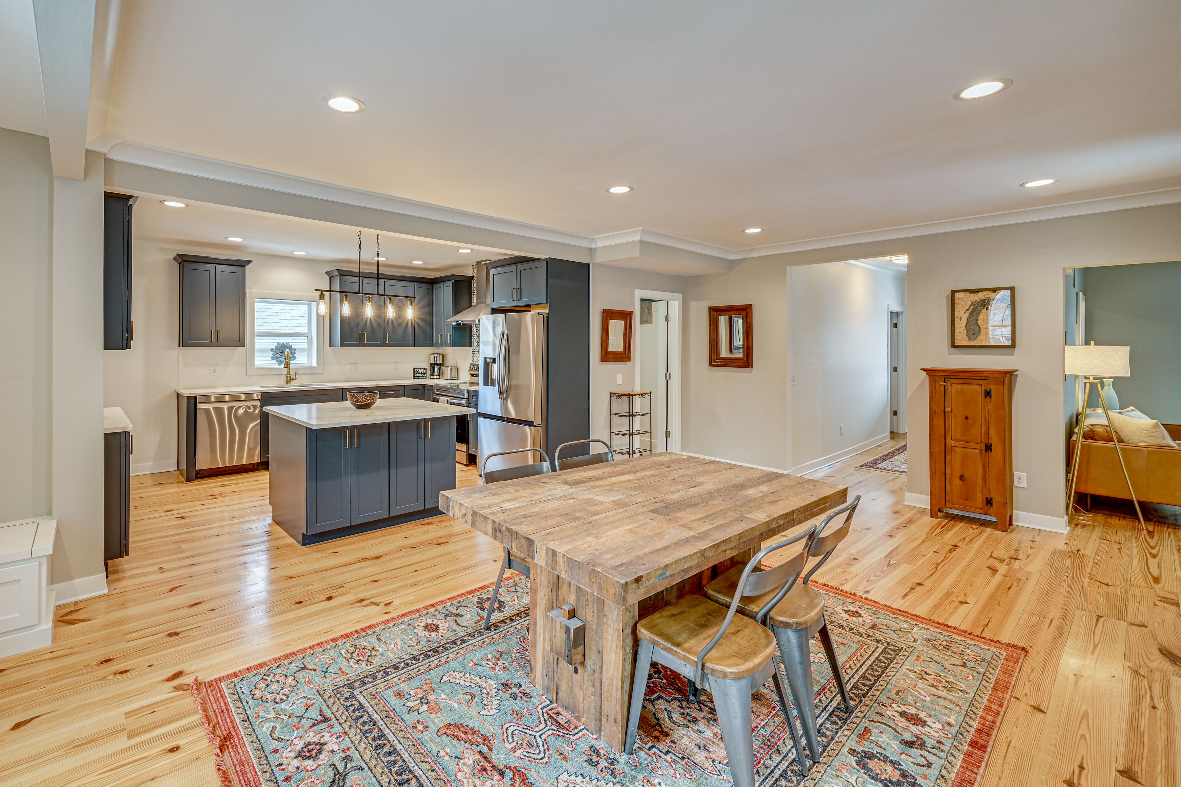 Dining Table | Kitchen