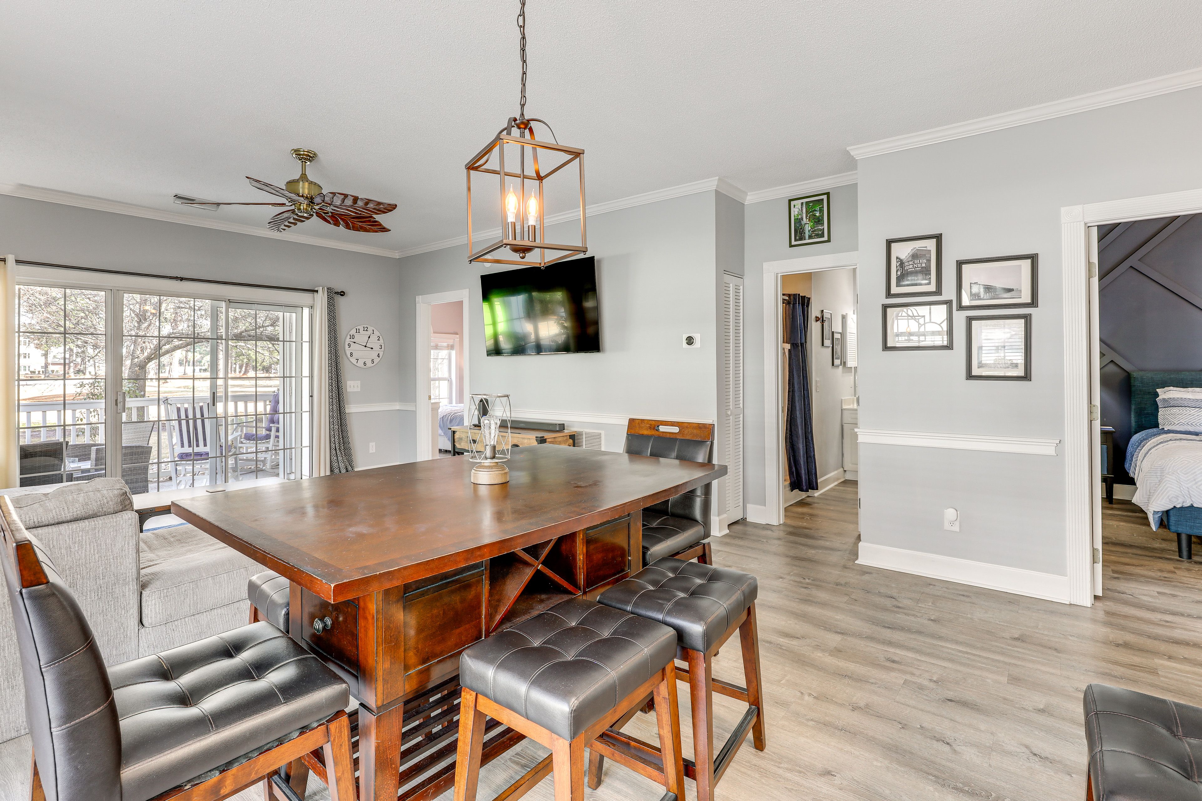 Dining Area | Dishware & Flatware