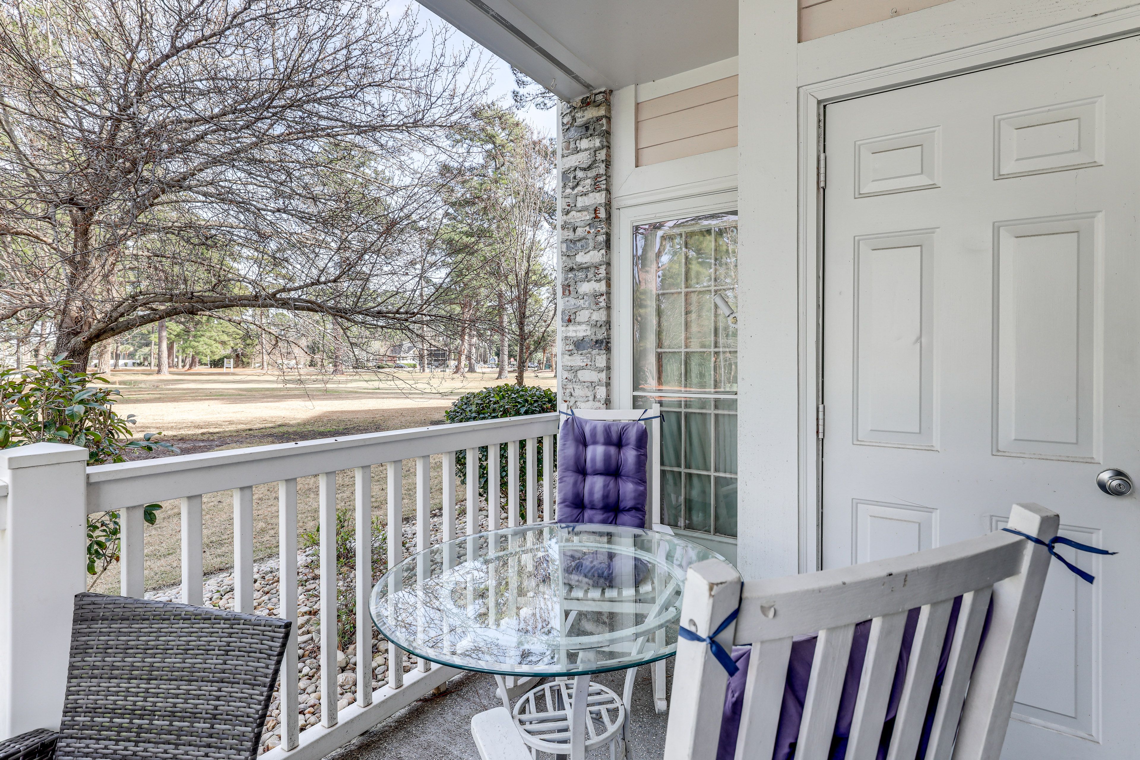 Private Patio | Fire Table | Outdoor Dining Area
