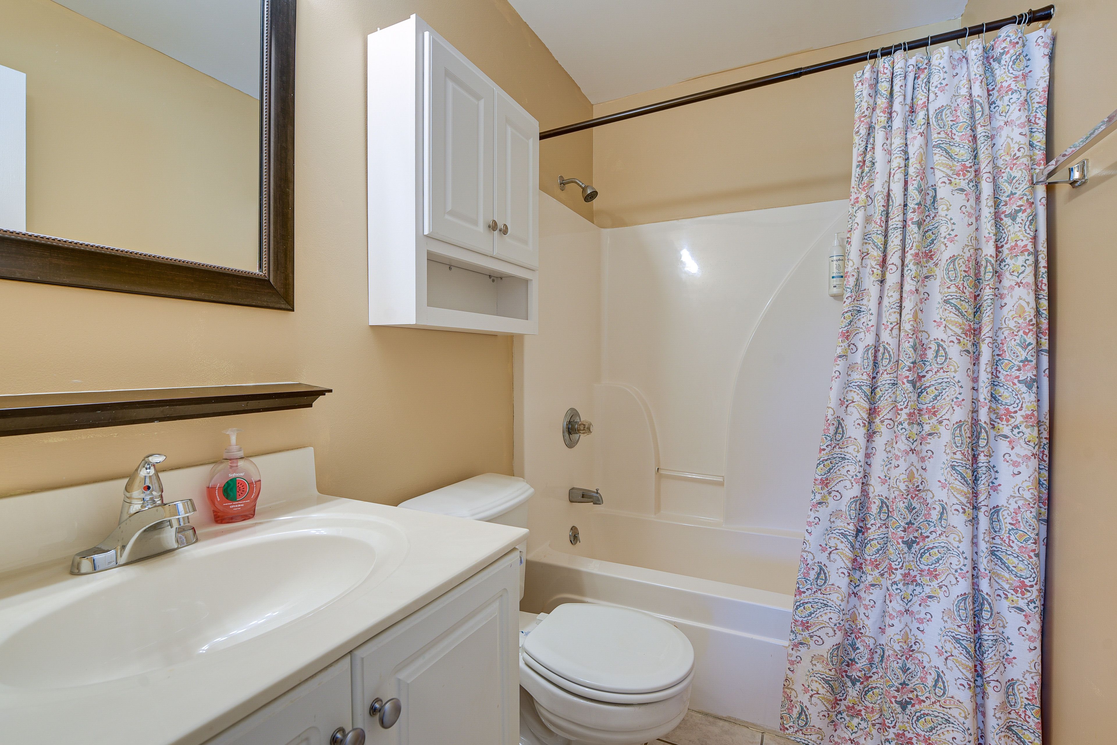 Full Bath | Towels | Hair Dryer