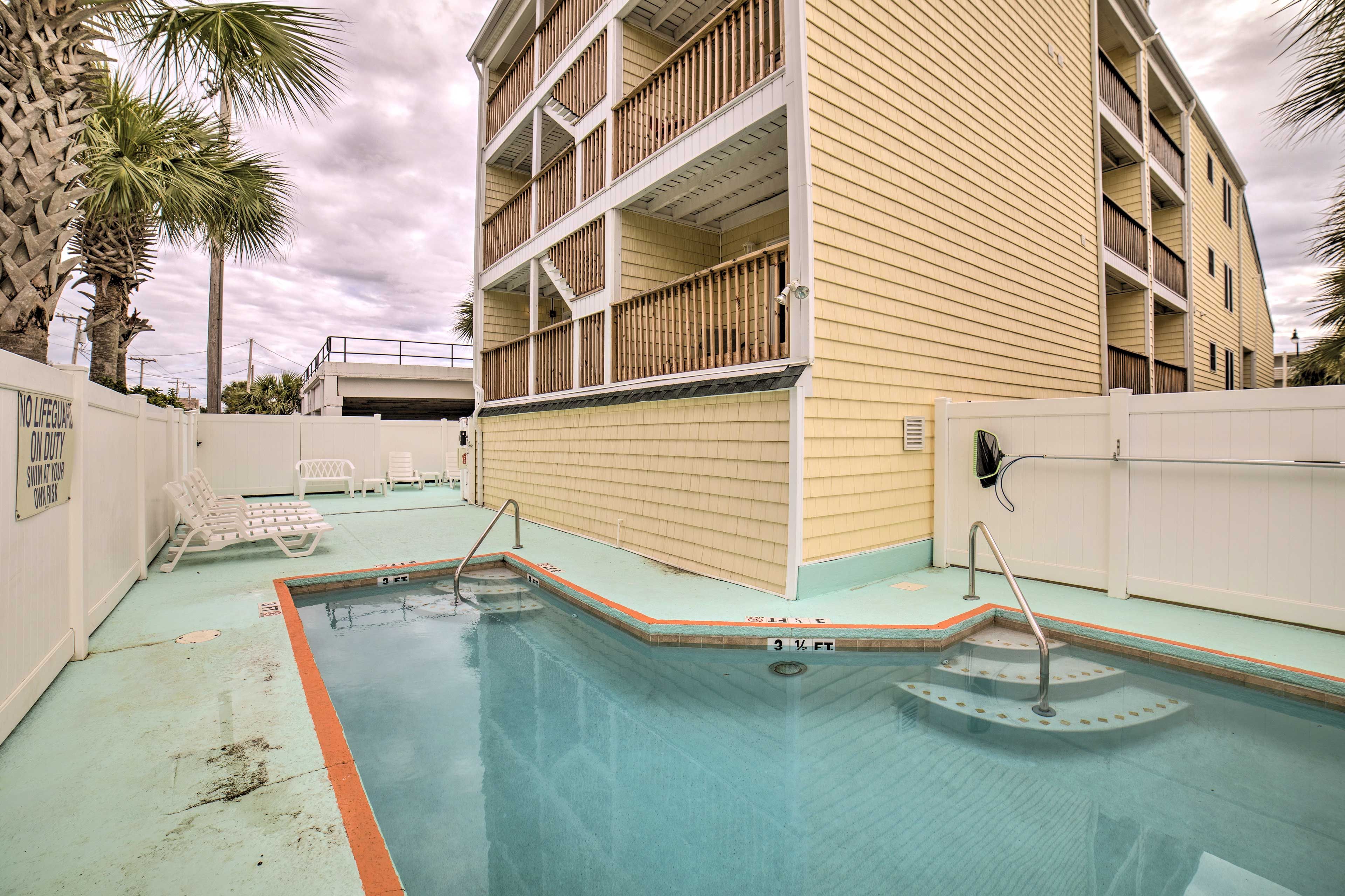 Island Palms | Community Amenities