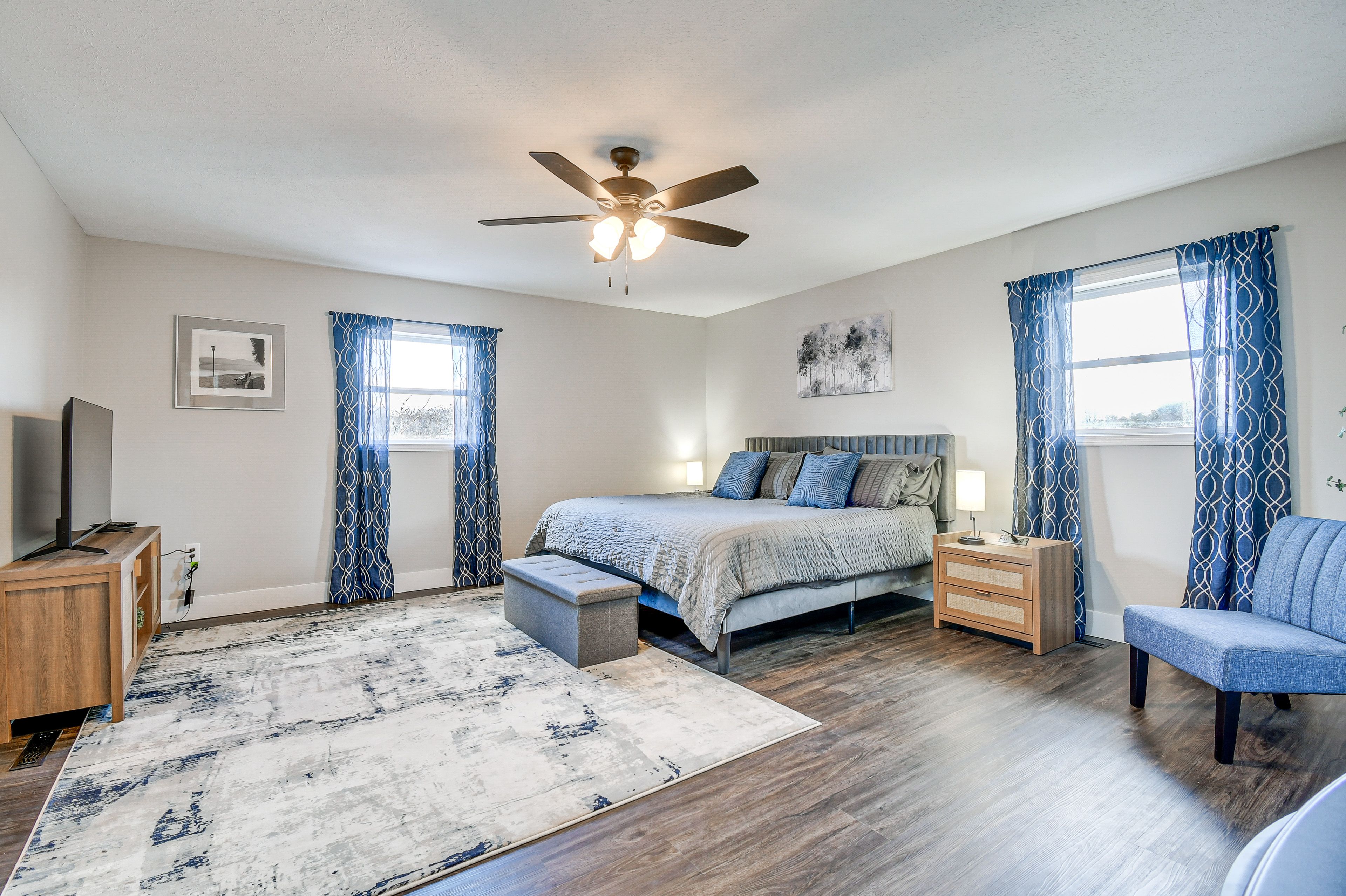 Bedroom 1 | Main Level | King Bed | Linens Provided | Smart TV