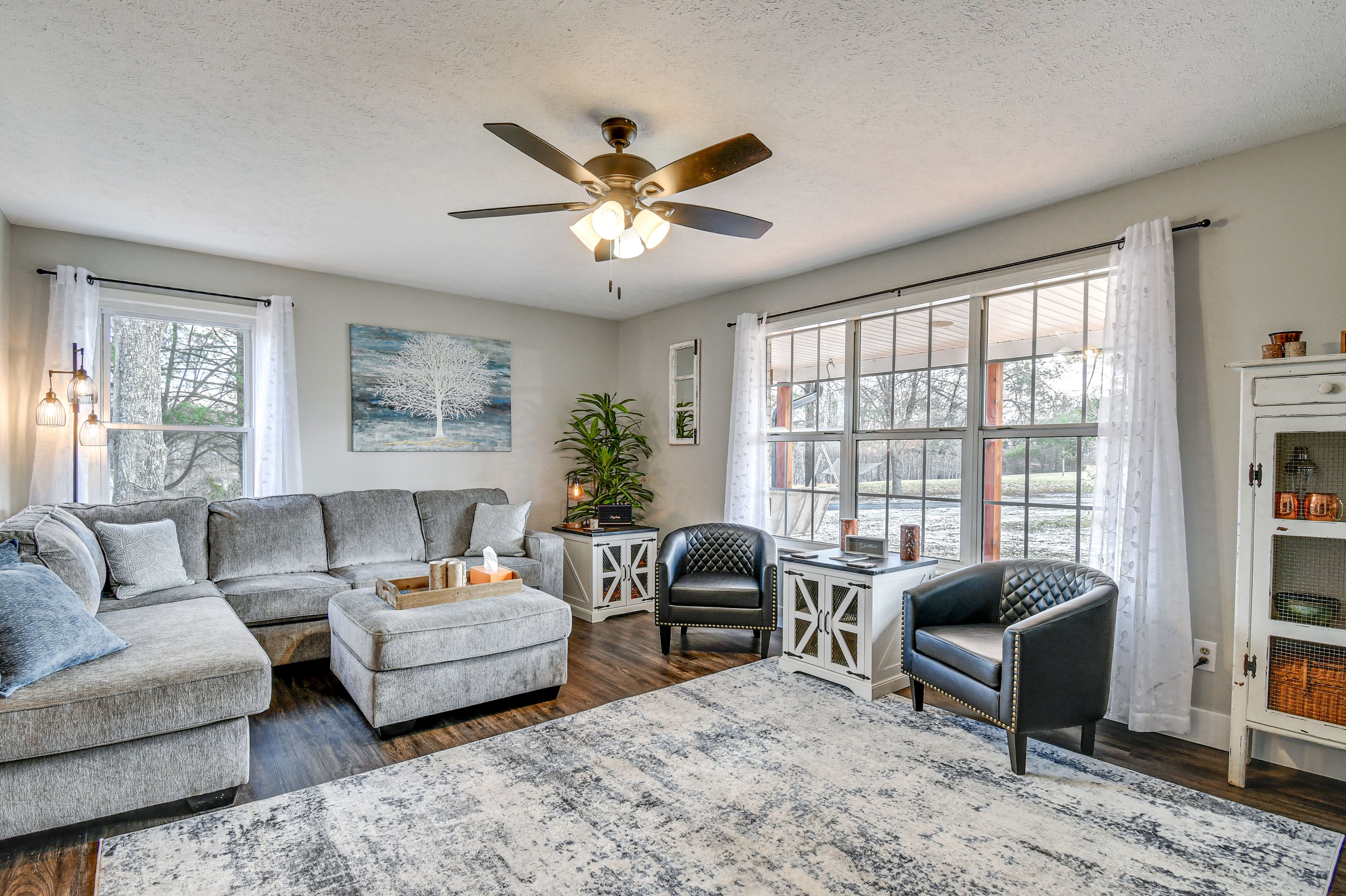 Living Room | Main Level | Free WiFi | Smart TV | Central A/C & Heat