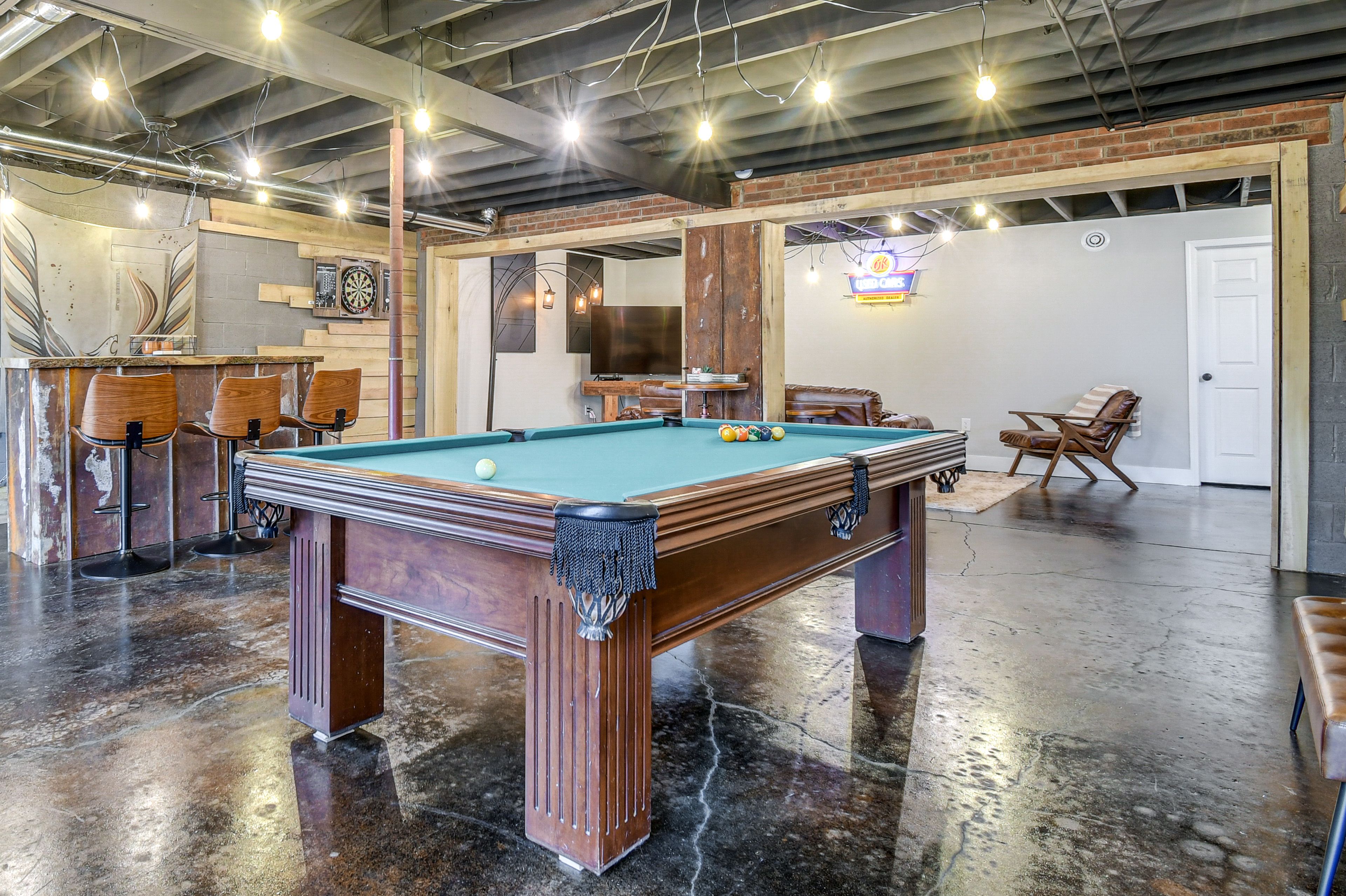 Game Room | Basement | Pool Table | Wet Bar
