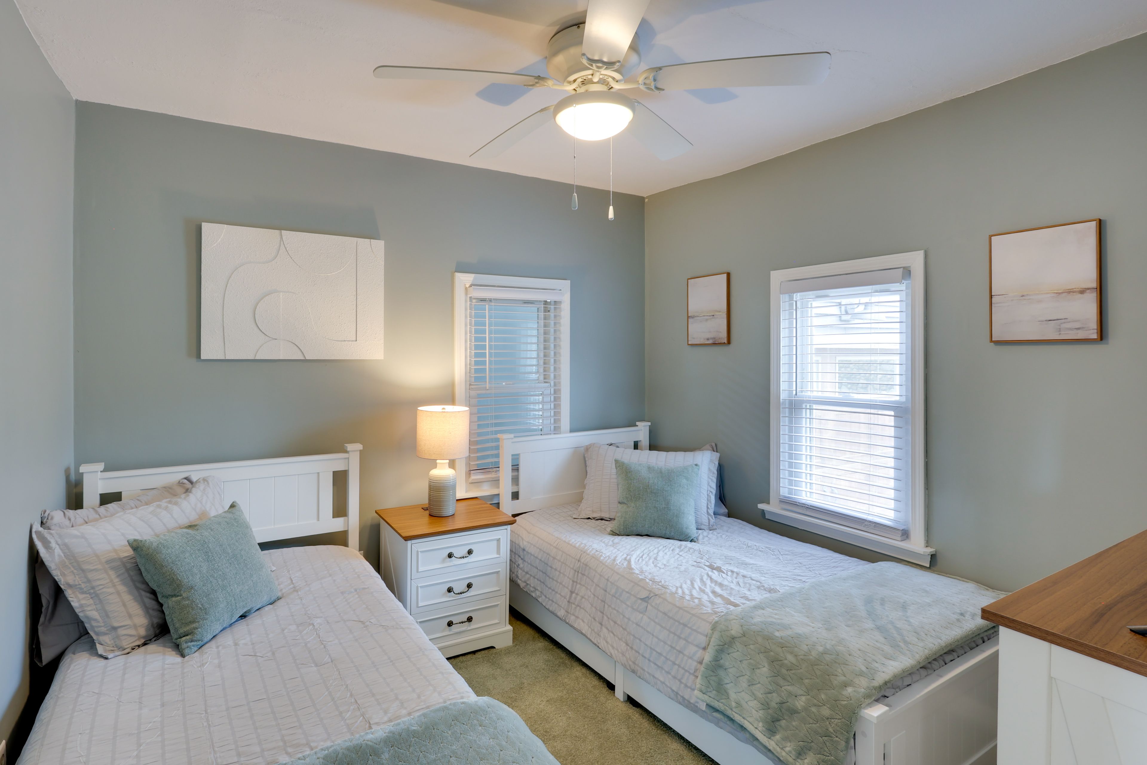 Bedroom 2 | 2 Twin Beds