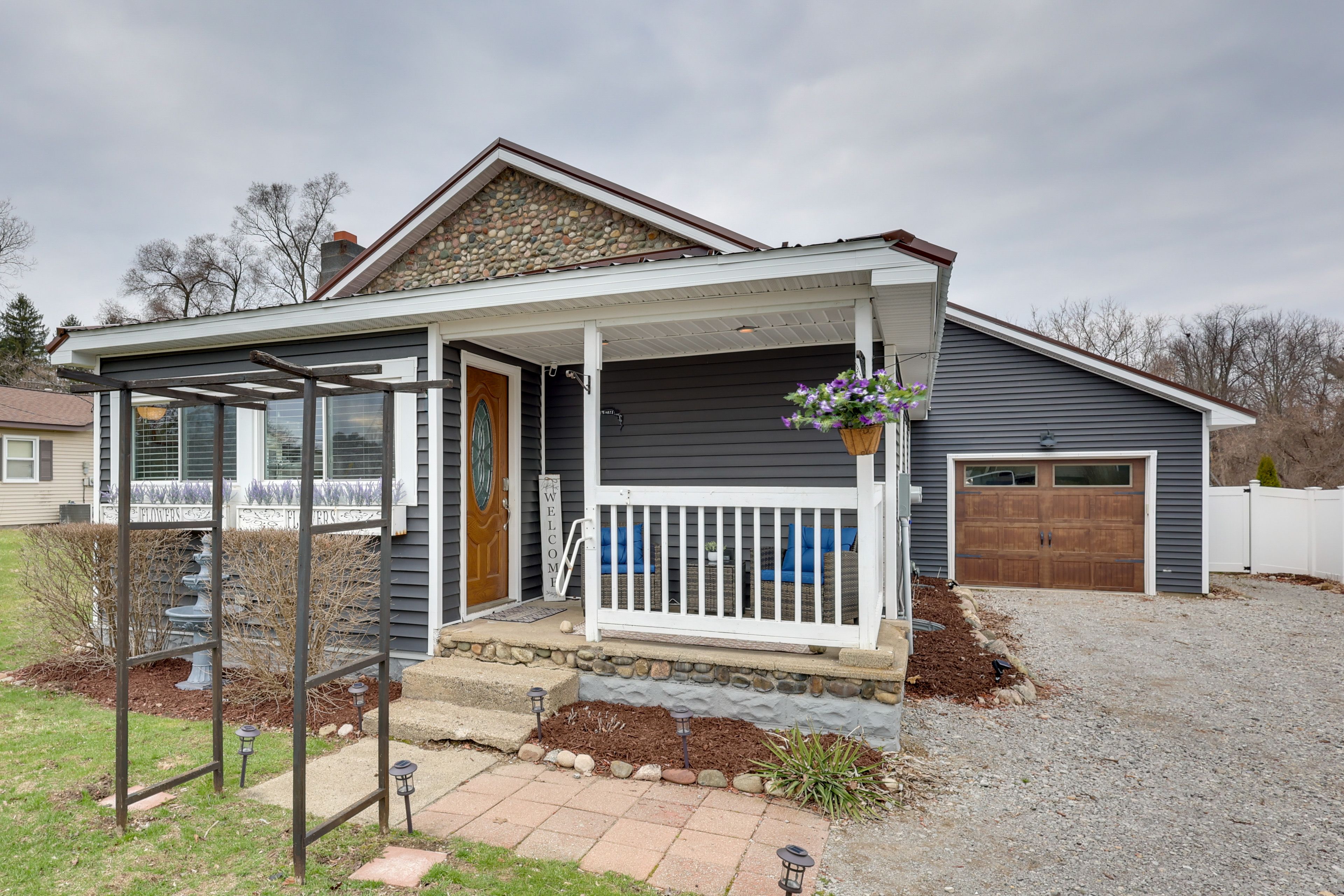 Property Exterior | Driveway (4 Vehicles) | Near Road (1 Vehicle)