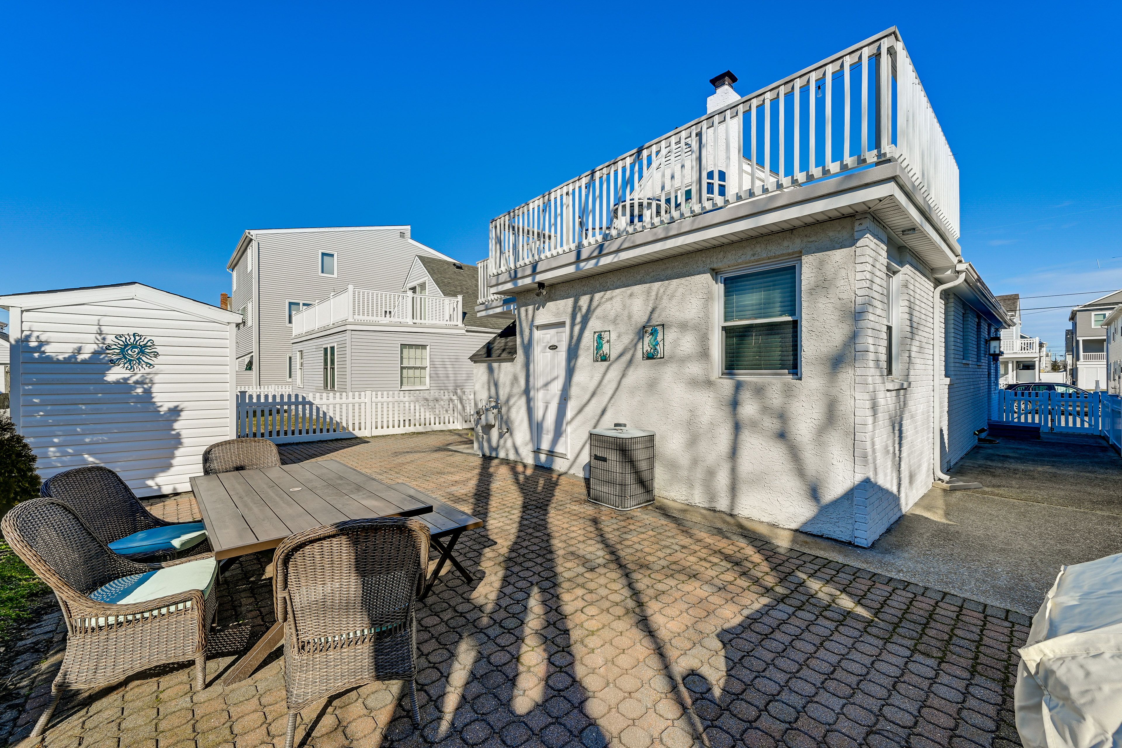 Private Patio | Gas Grill | Outdoor Shower