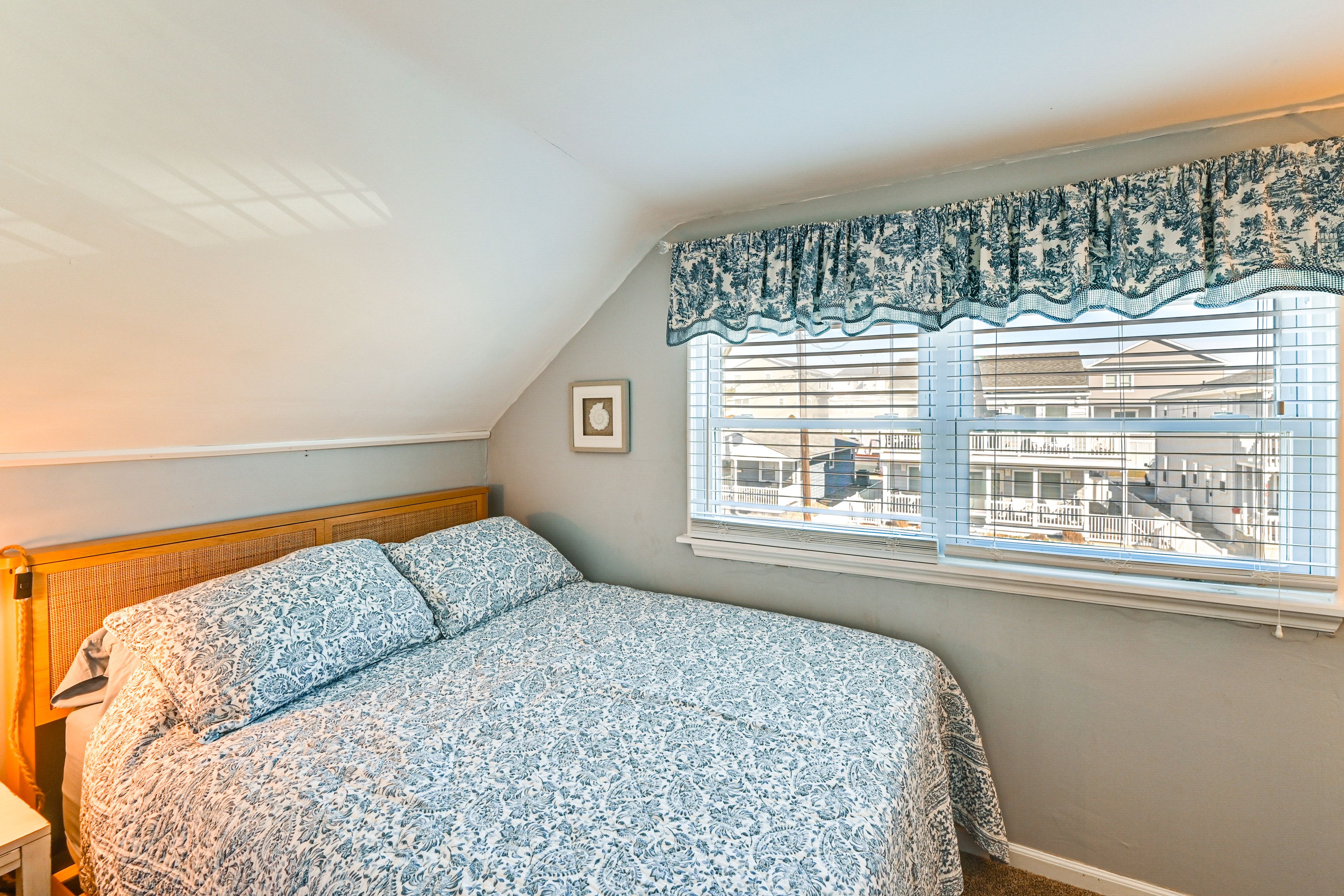 Bedroom 3 | Queen Bed | 2nd Floor