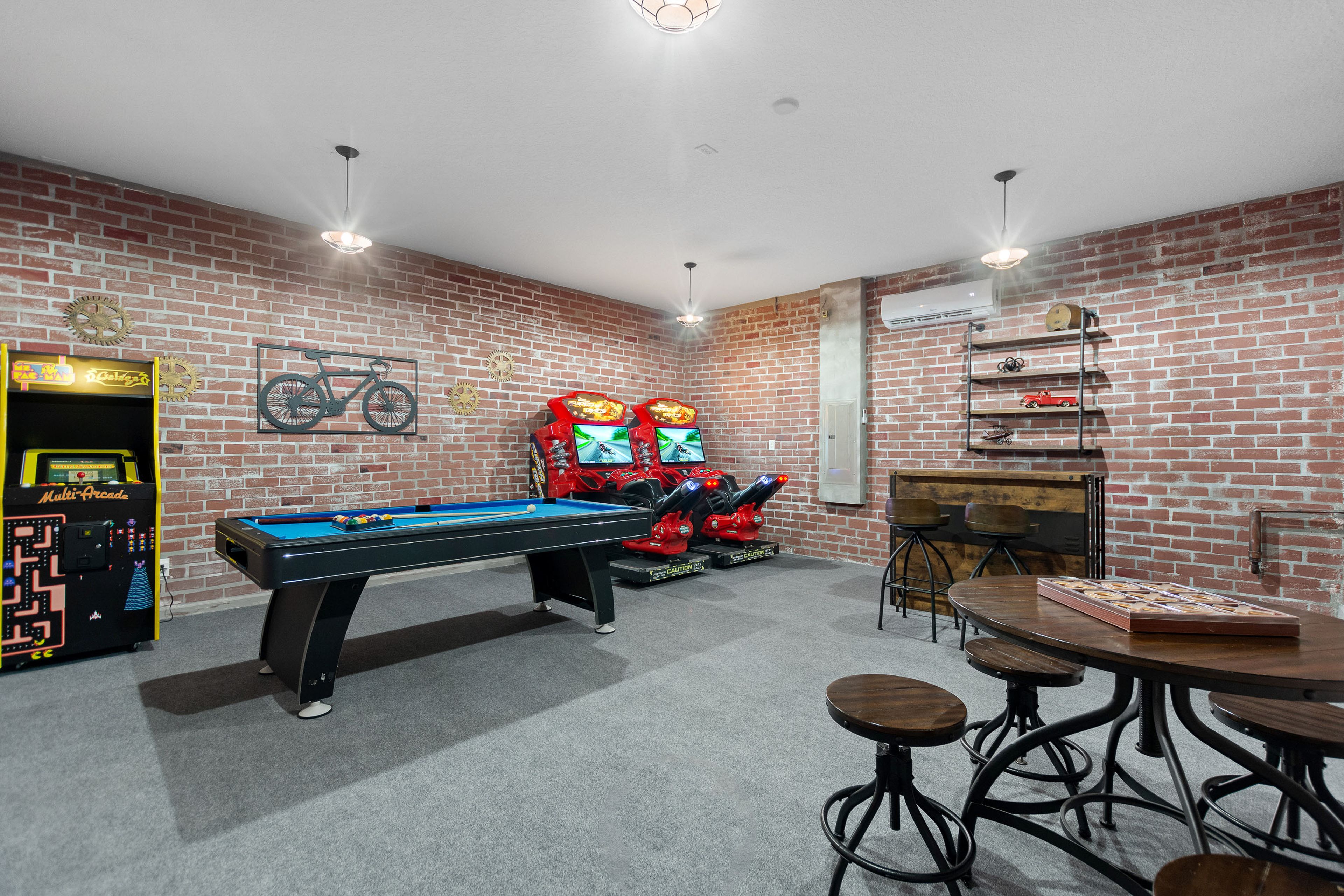 Garage Game Room | Arcade Games | Pool Table