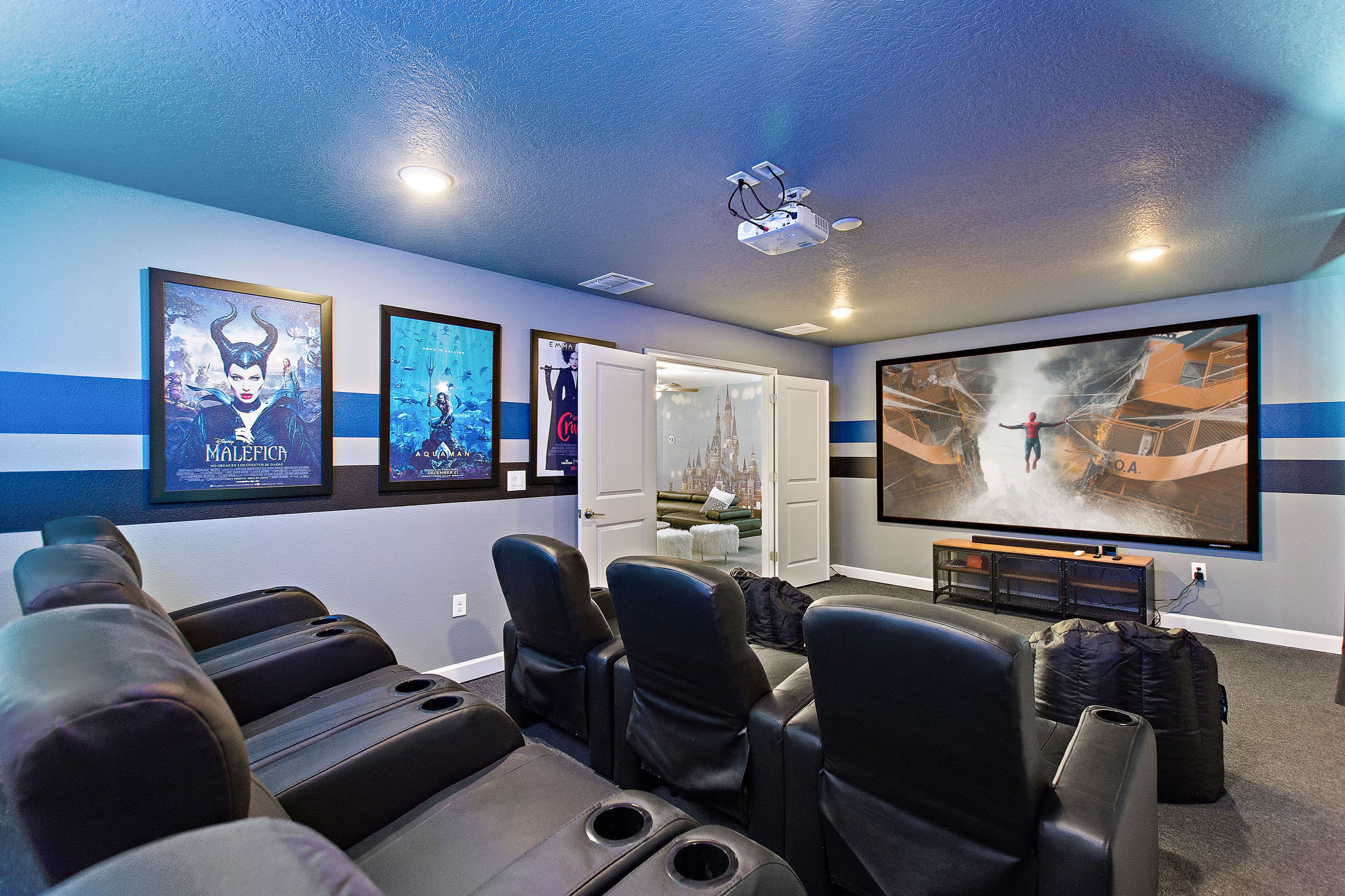 Private Home Theater | Recliner Chairs | Mounted Projector