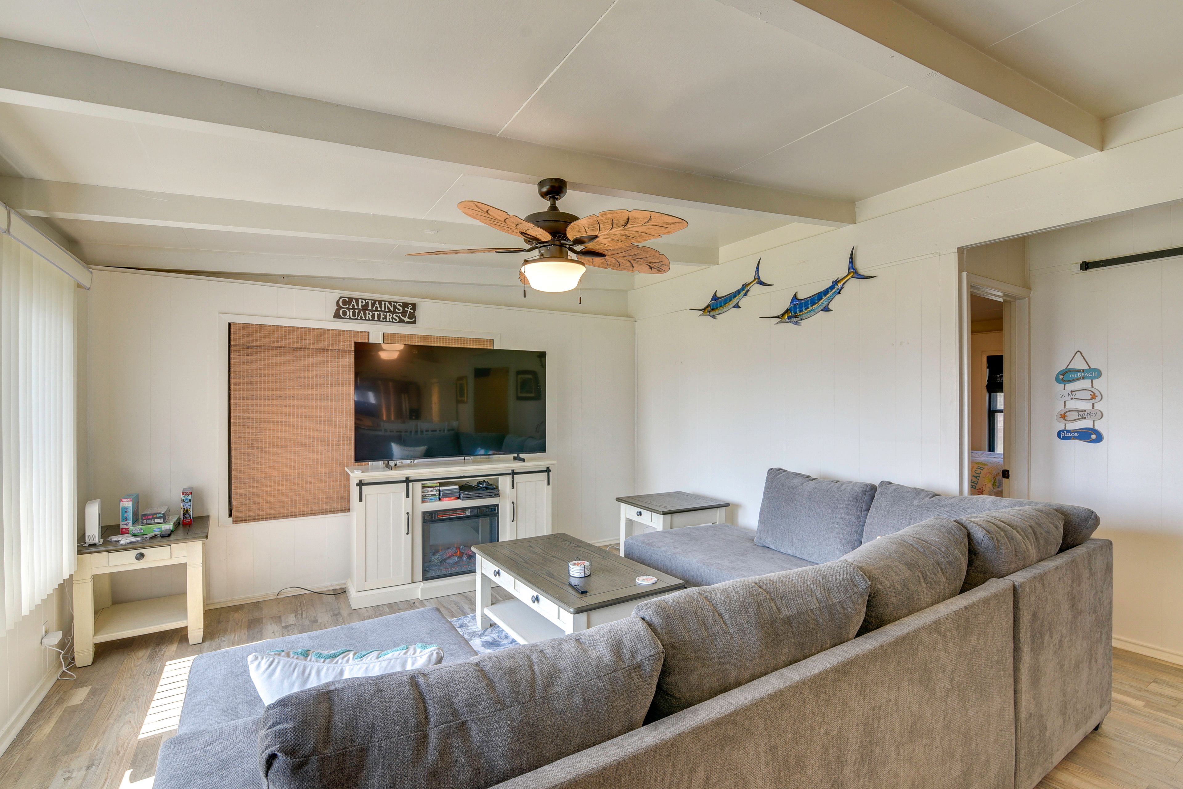 Living Room | Queen Sleeper Sofa