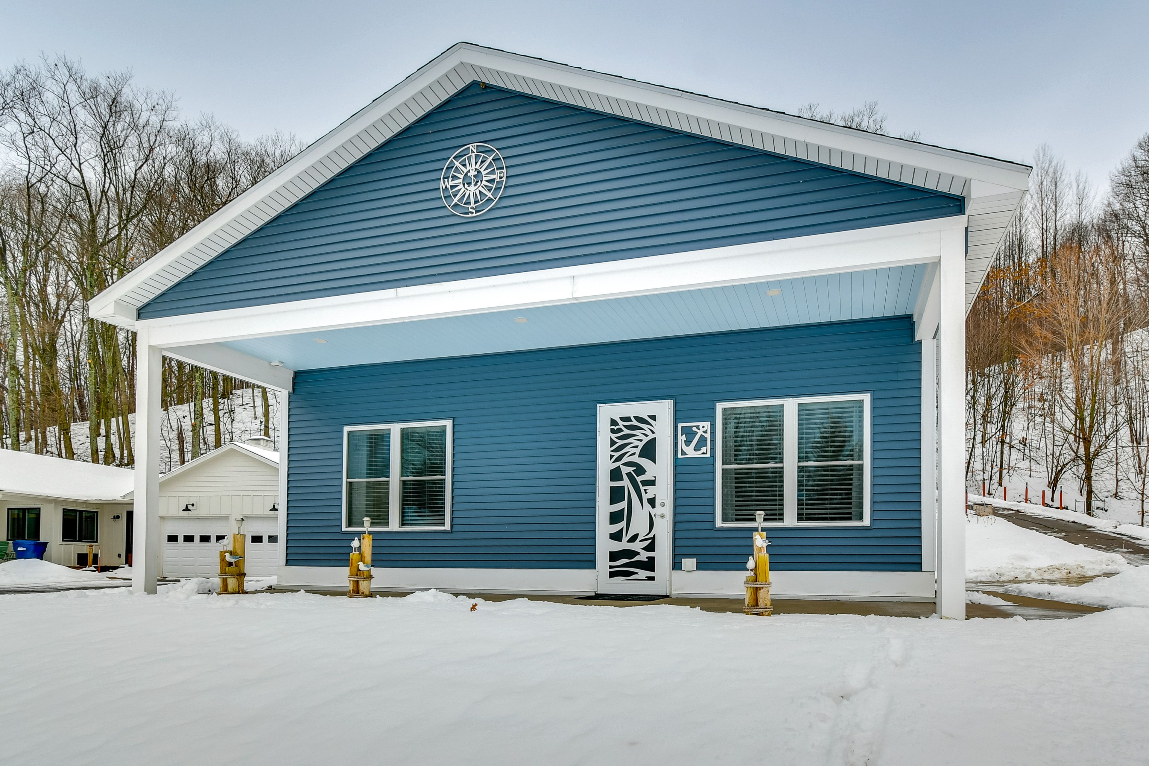 Parking | Driveway (2 Vehicles)