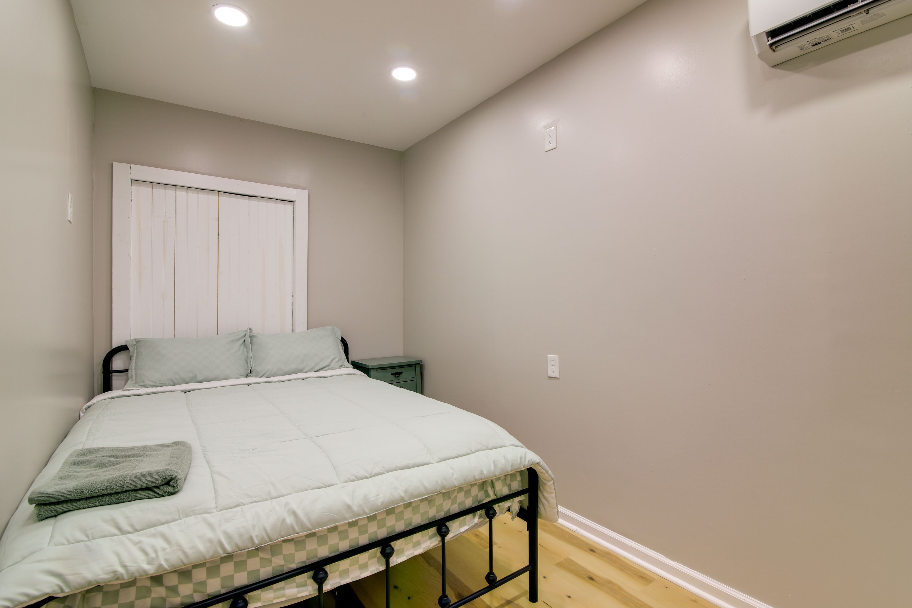 Bedroom 2 | Full Bed