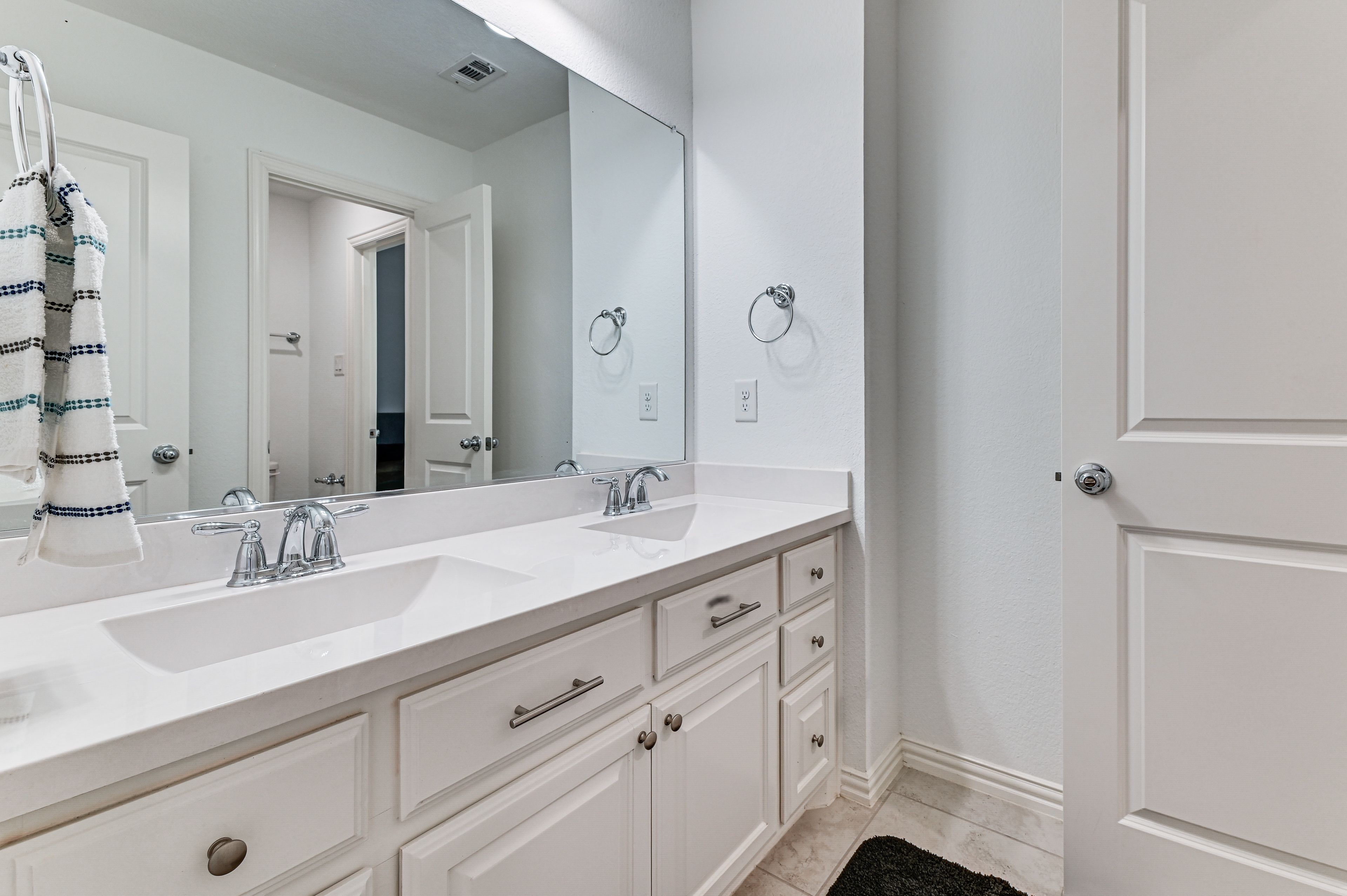 Bathroom | Bathtub/Shower