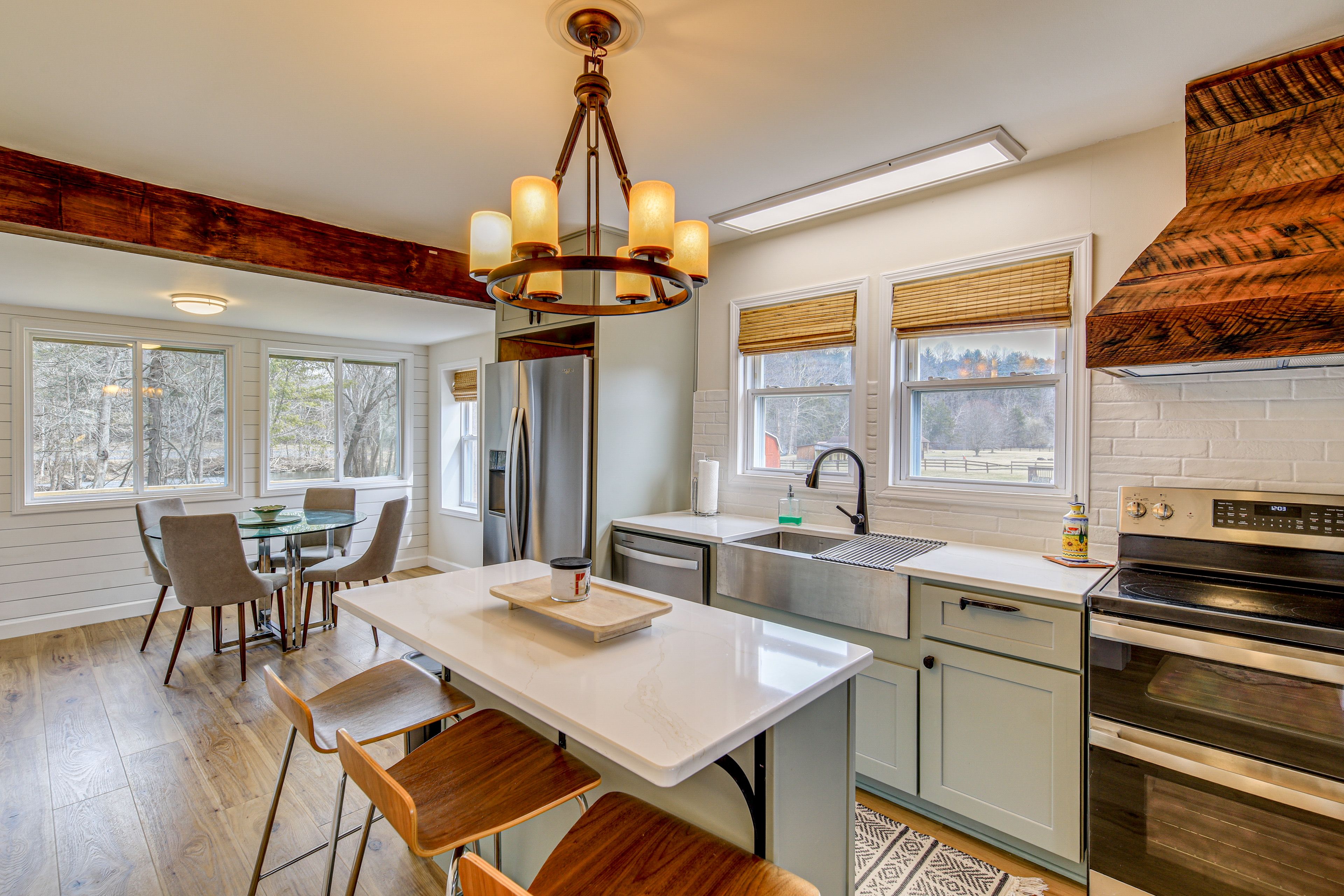 Kitchen | Dining Area