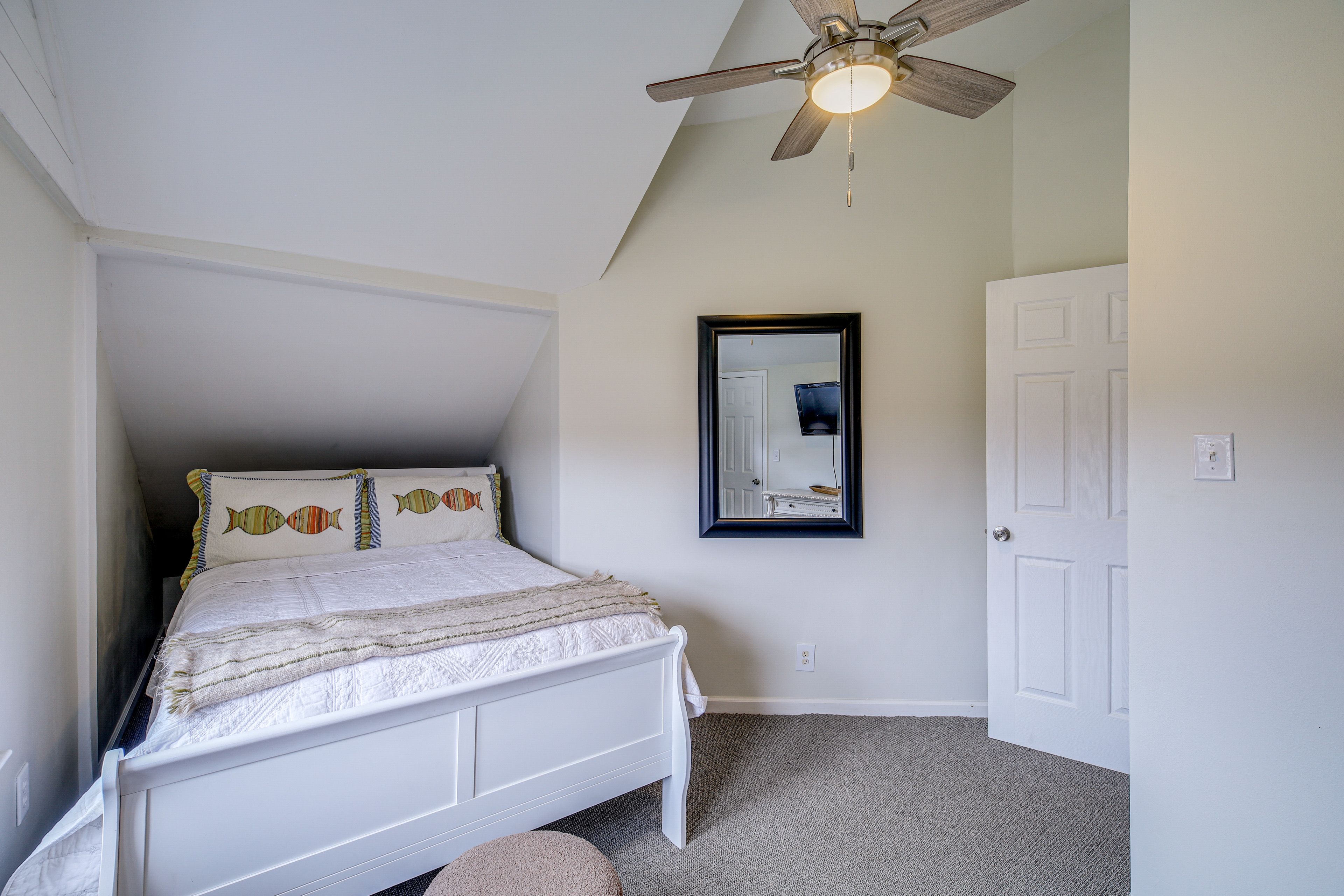 Bedroom 3 | Full Bed | 2nd Floor