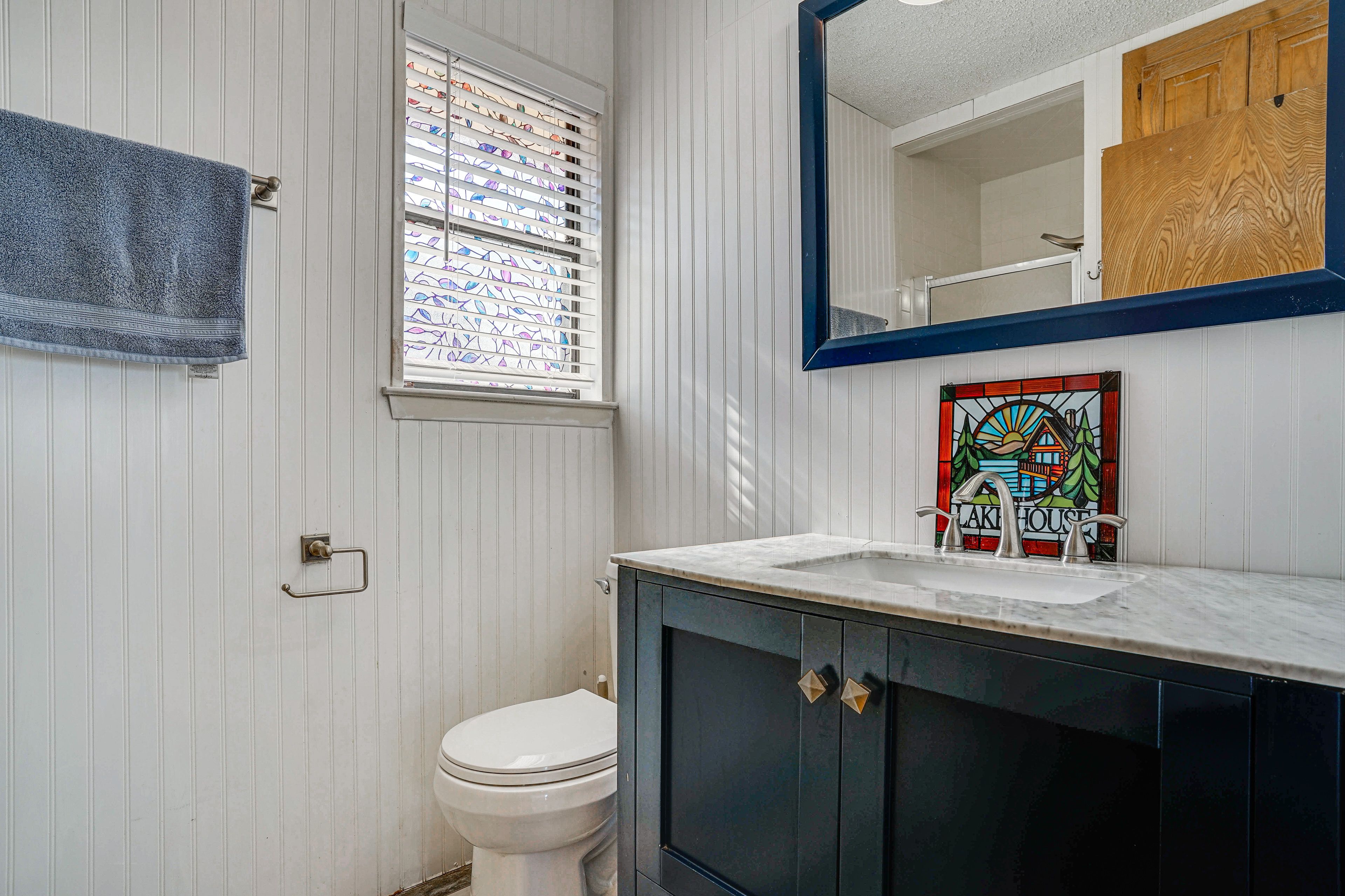 Full Bathroom | 1st Floor