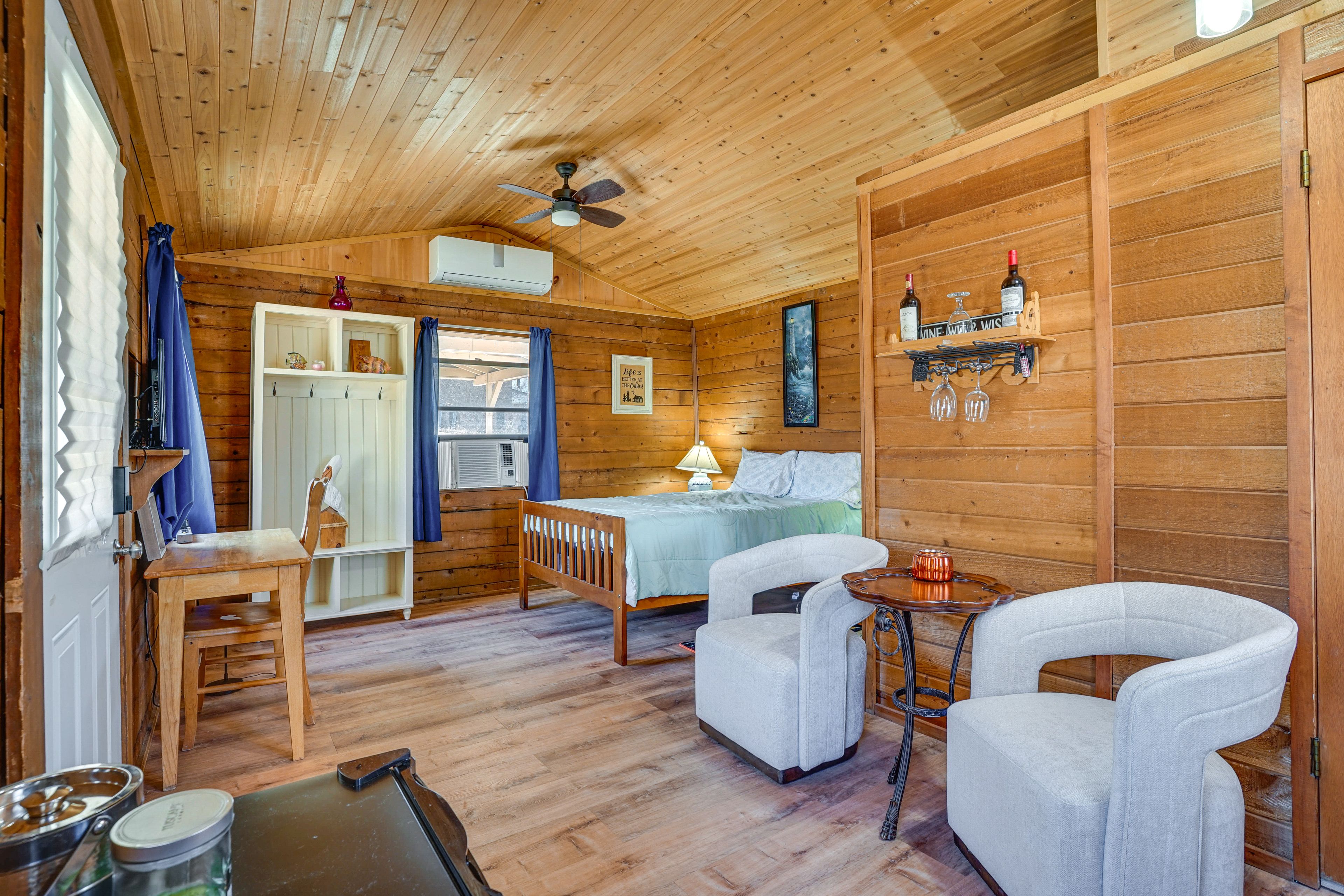 Bedroom 3 (Guest House) | Queen Bed