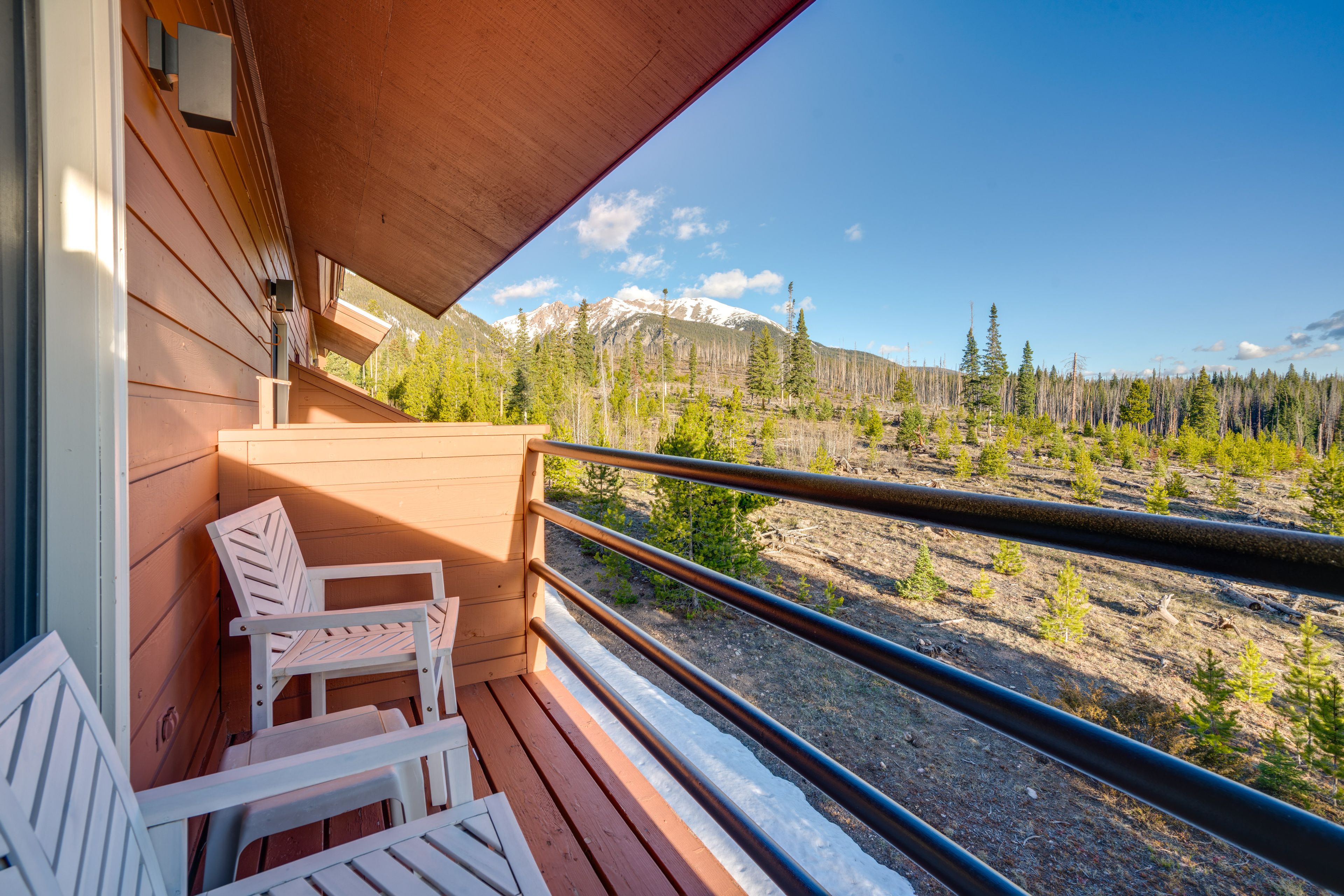 Furnished Balconies w/ Mountain Views