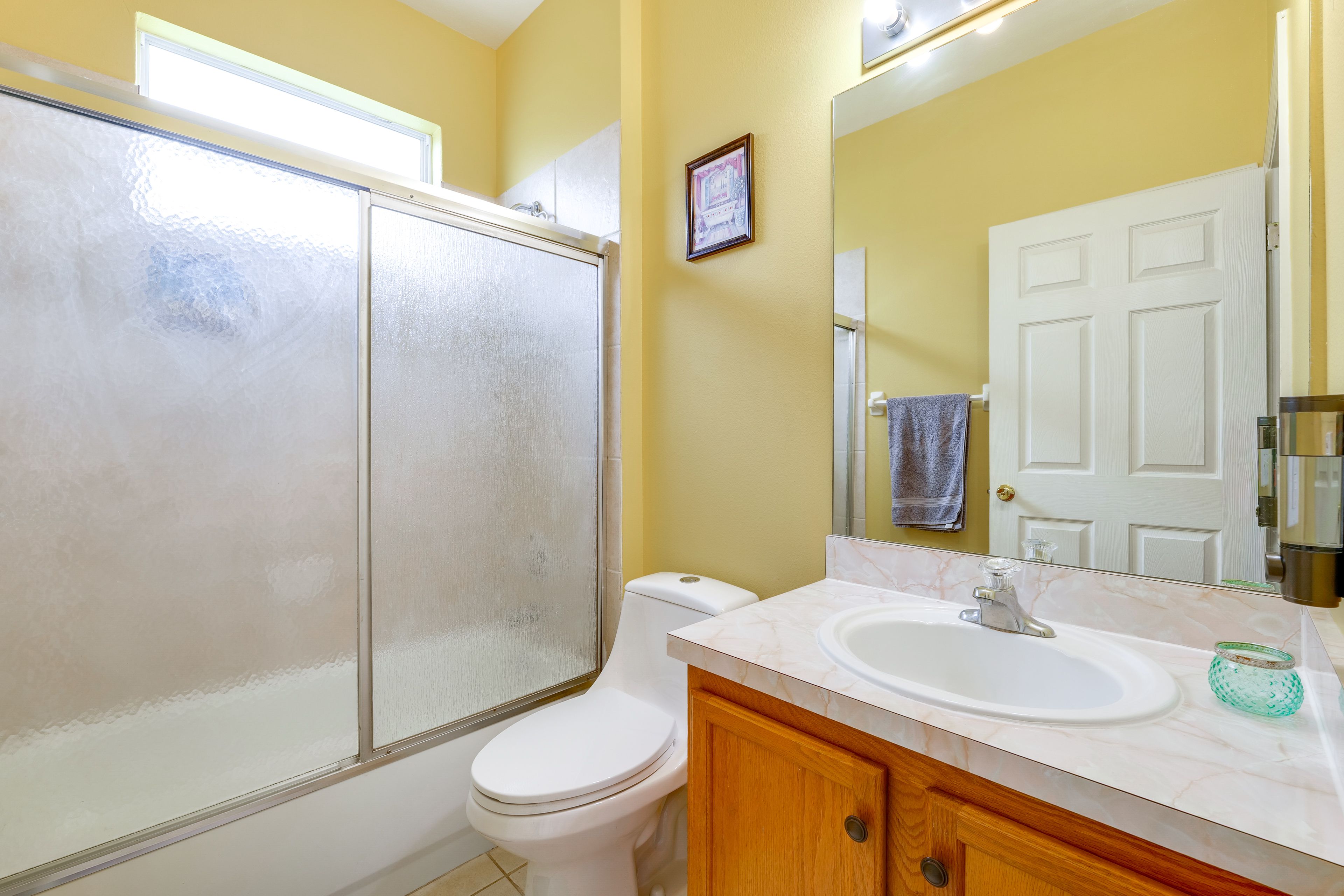 Full Bathroom | 1st Floor