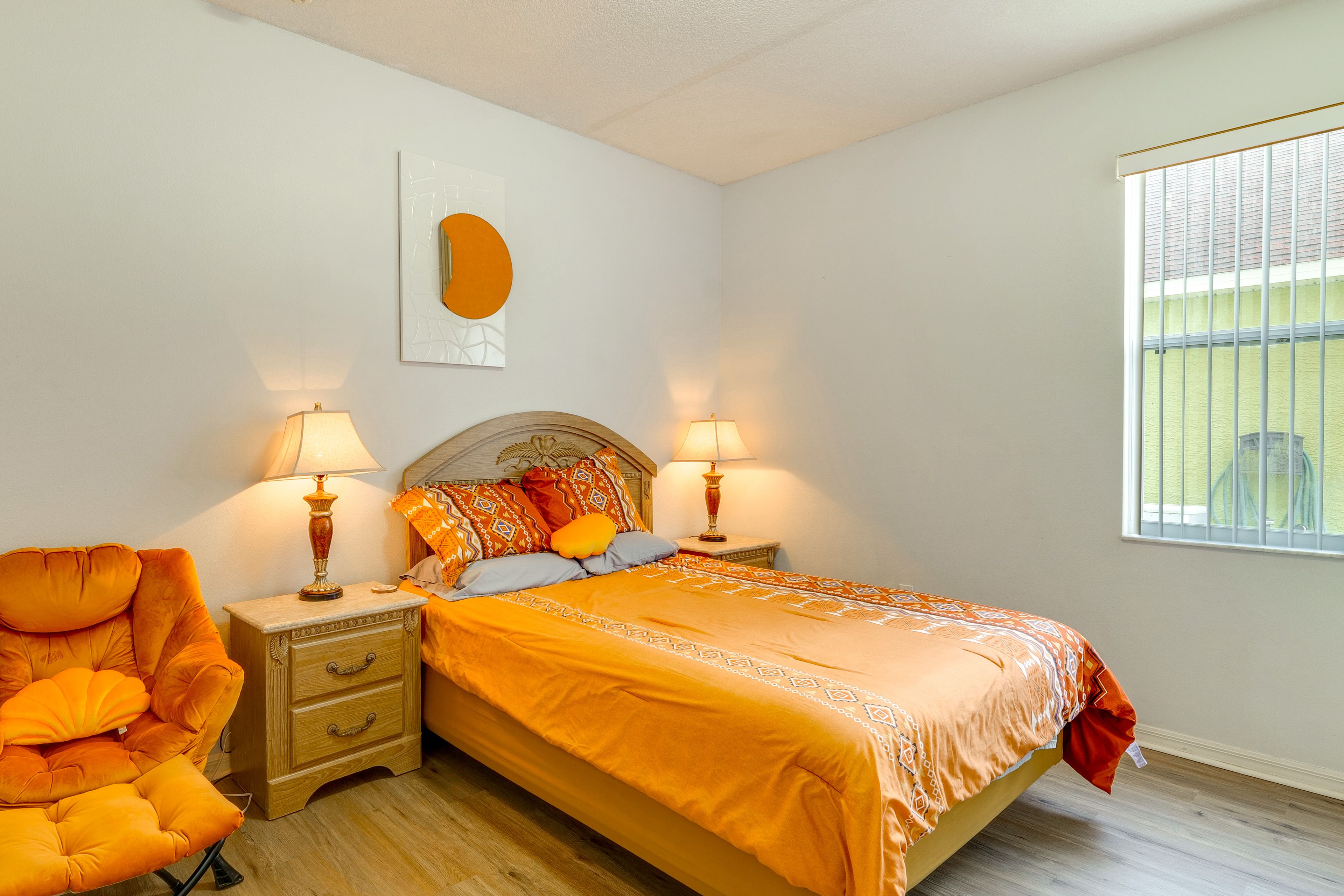 Bedroom 2 | 1st Floor | Queen Bed