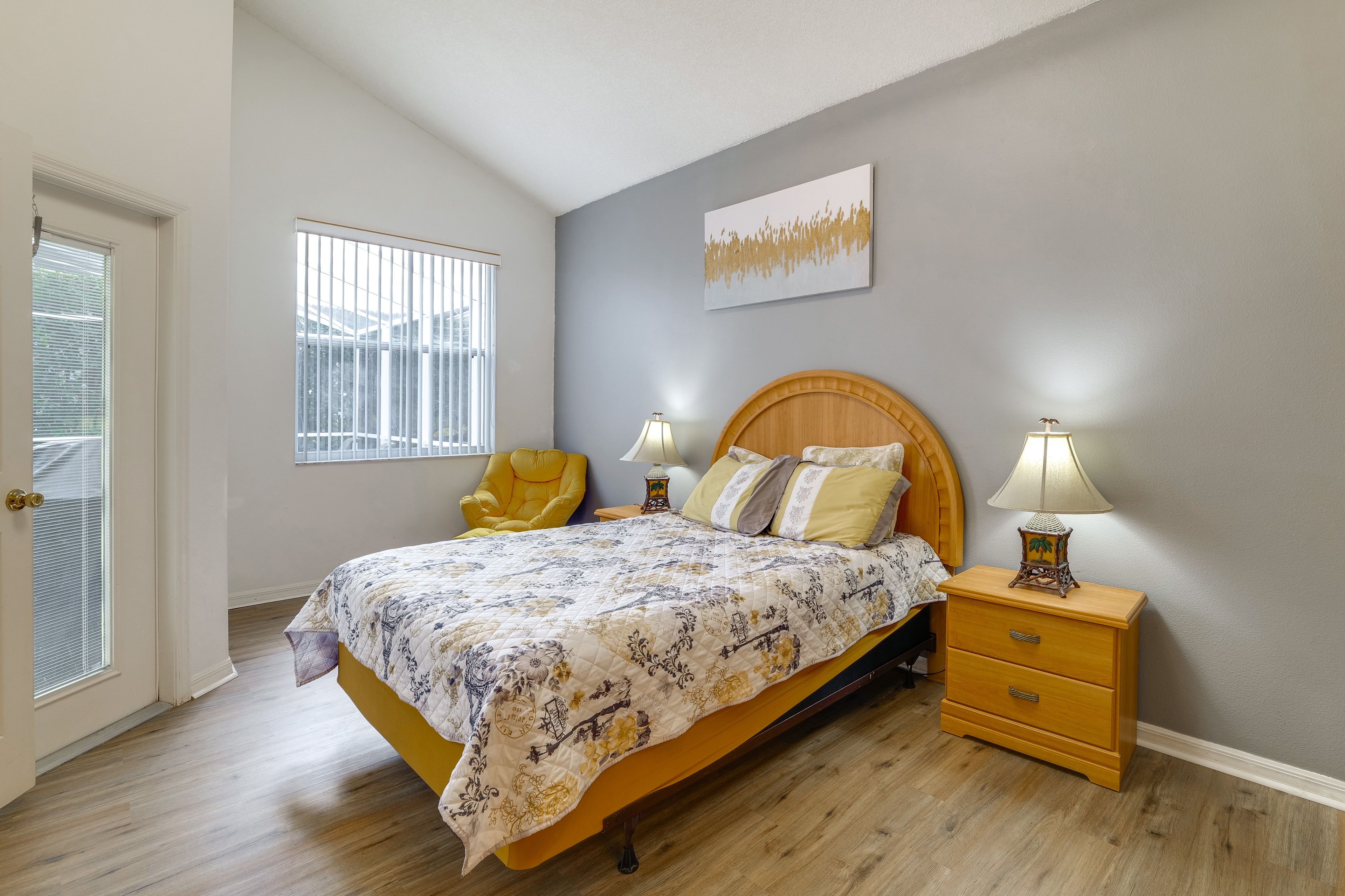 Bedroom 1 | 1st Floor | Queen Bed