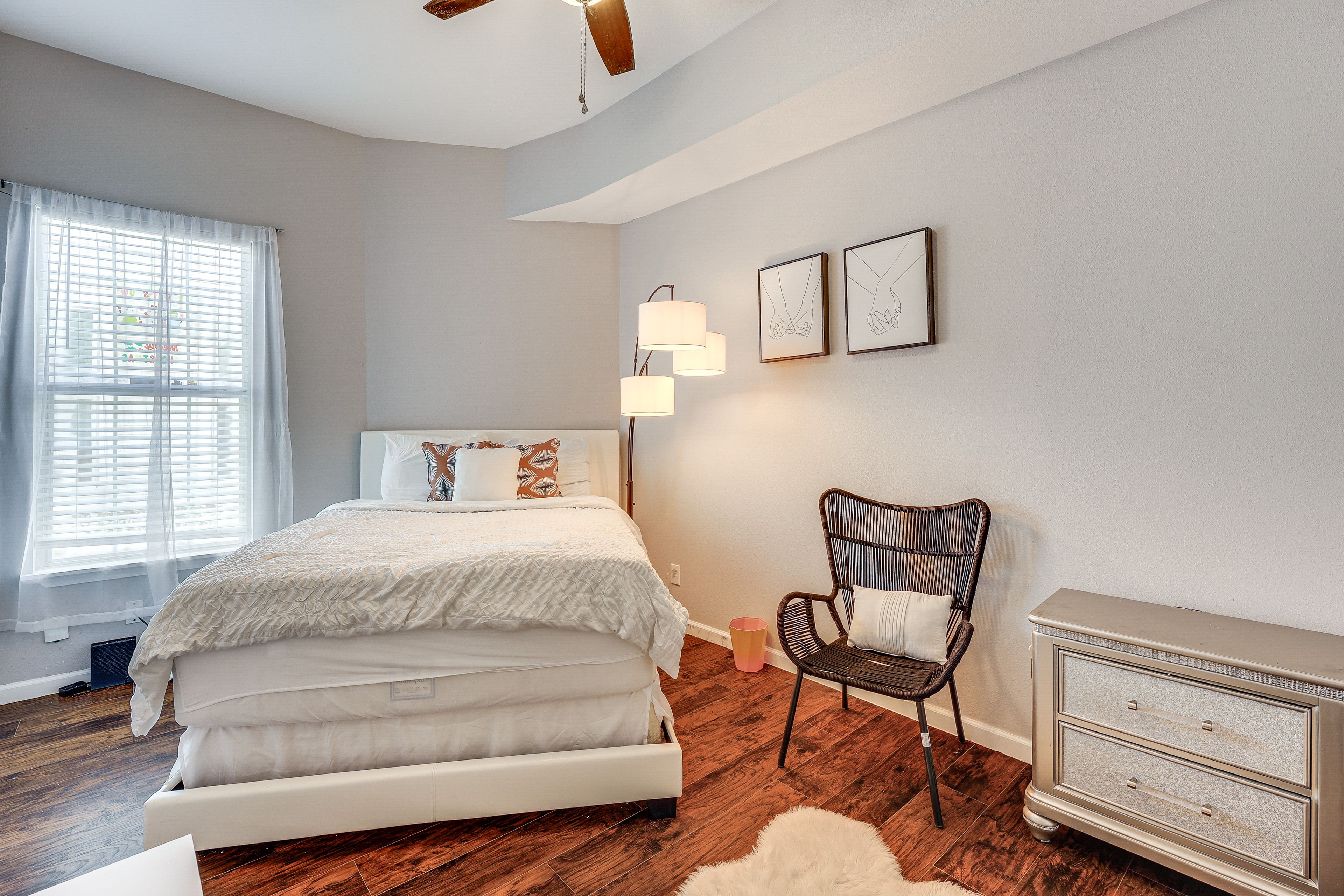 Bedroom 2 | Queen Bed