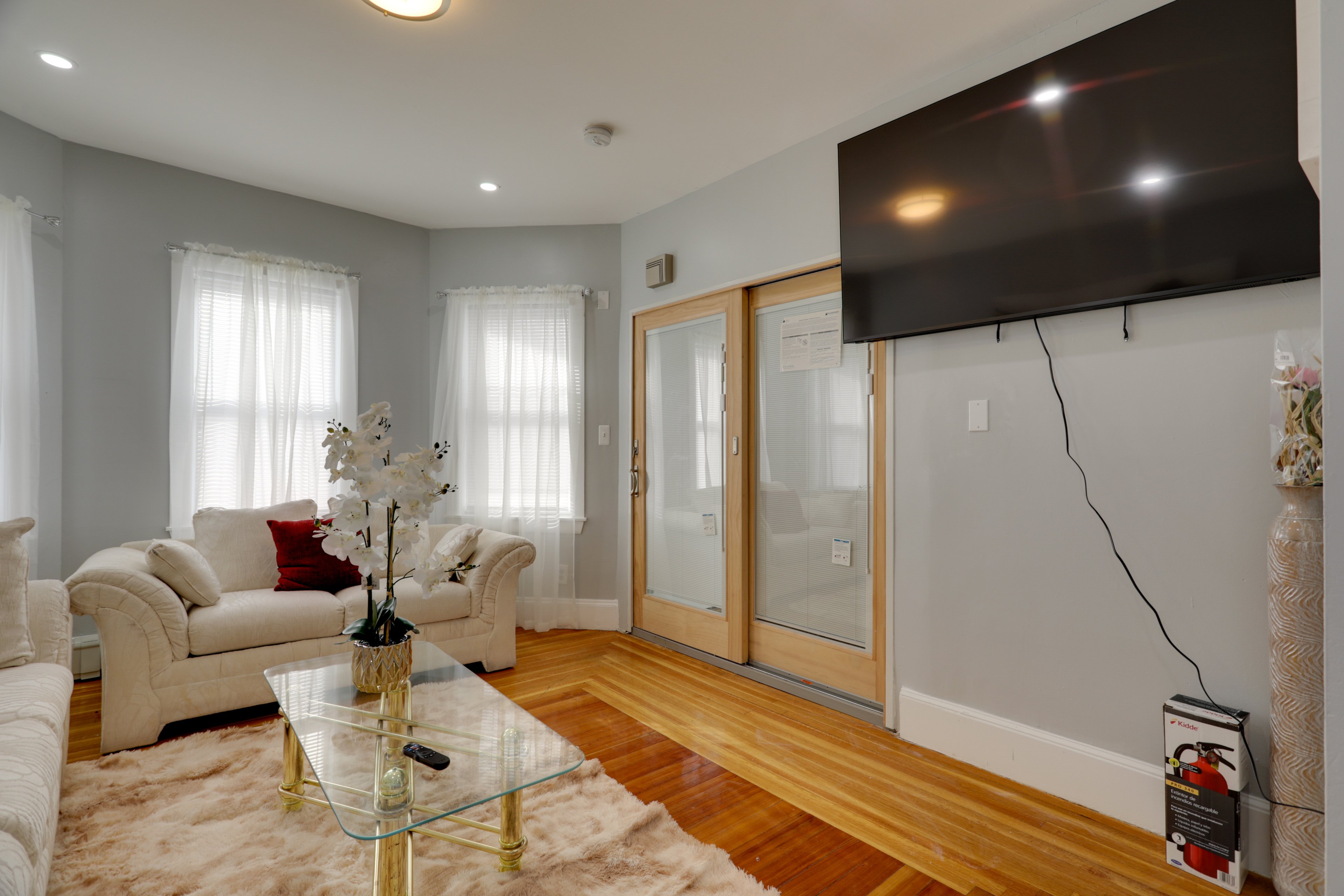 Living Room | Smart TV