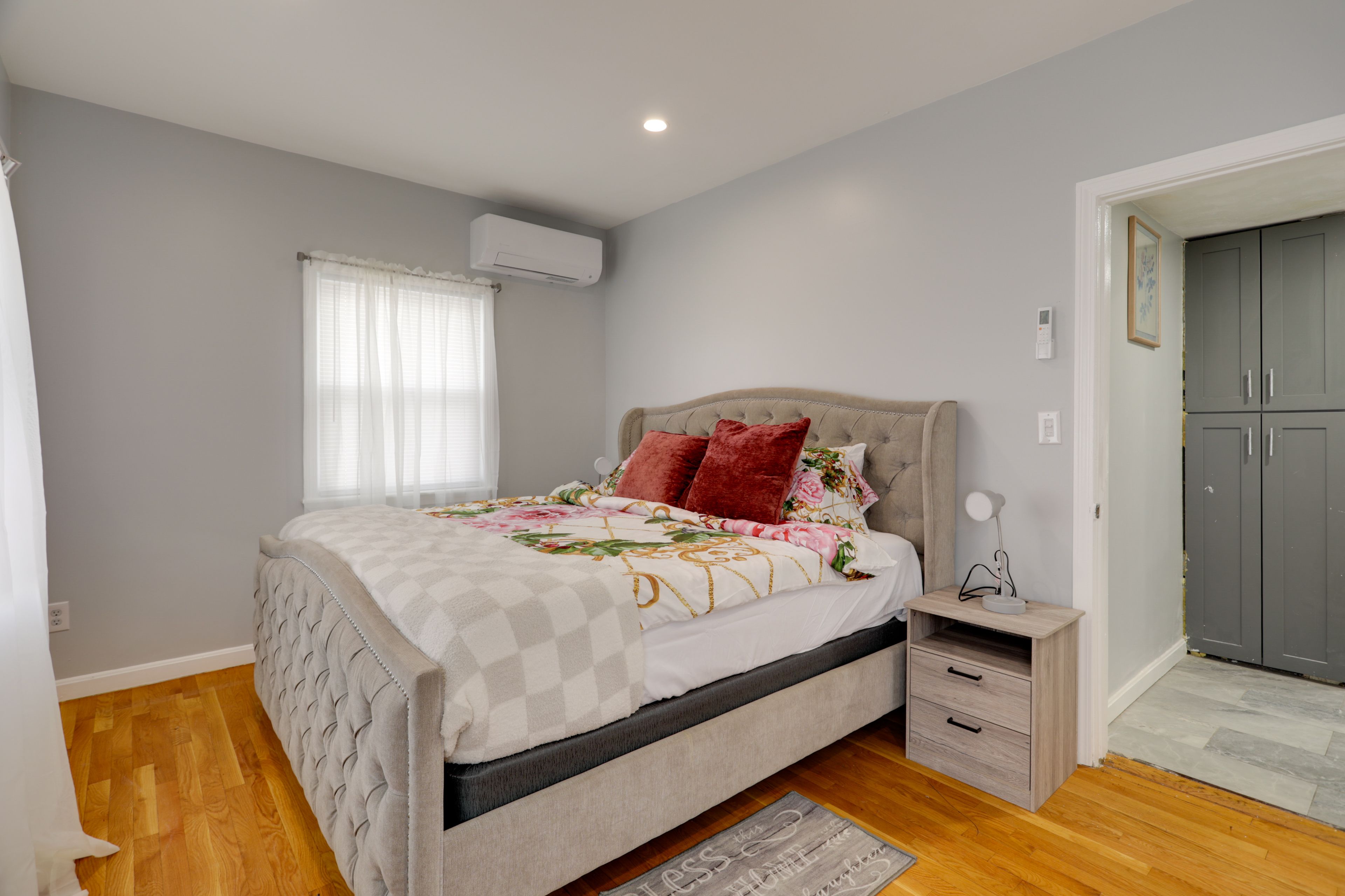 Bedroom 1 | King Bed | Smart TV