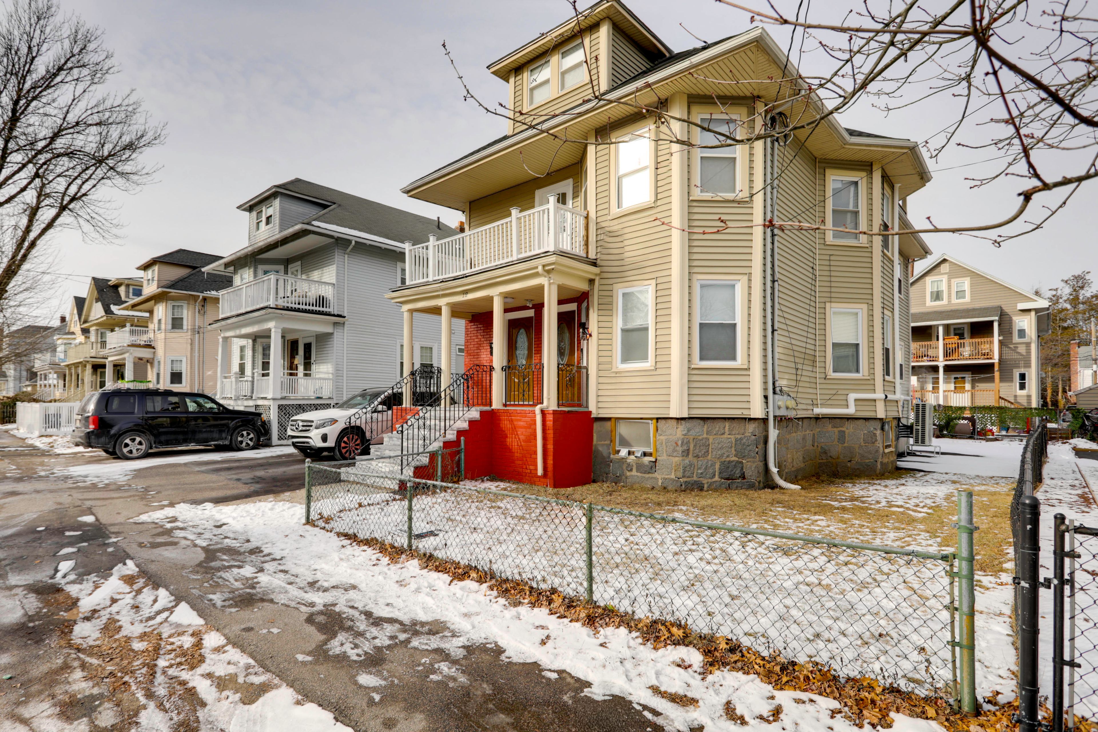 Apartment Exterior | Street Parking (First-Come, First-Served)