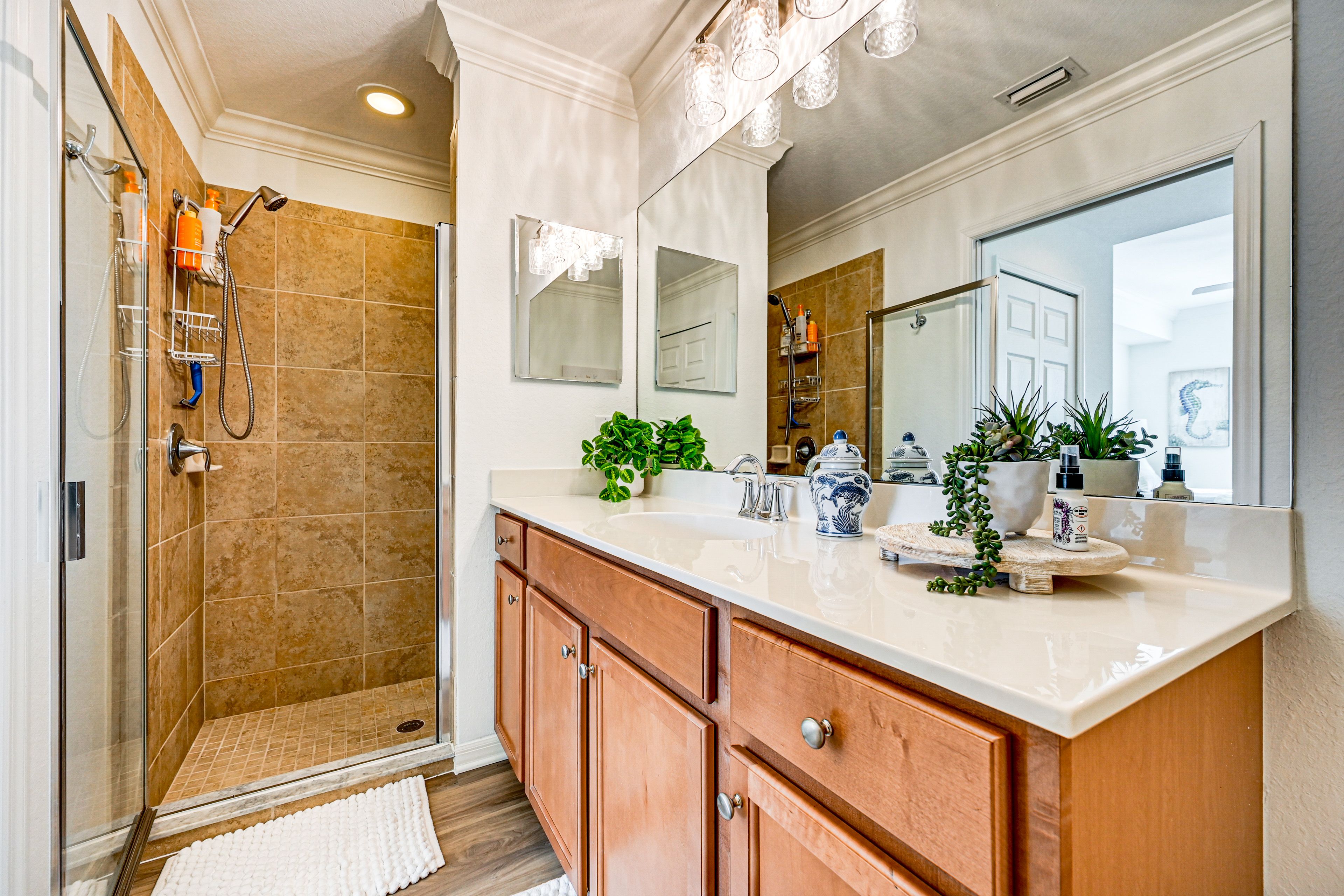 En-Suite Bathroom | Towels Provided
